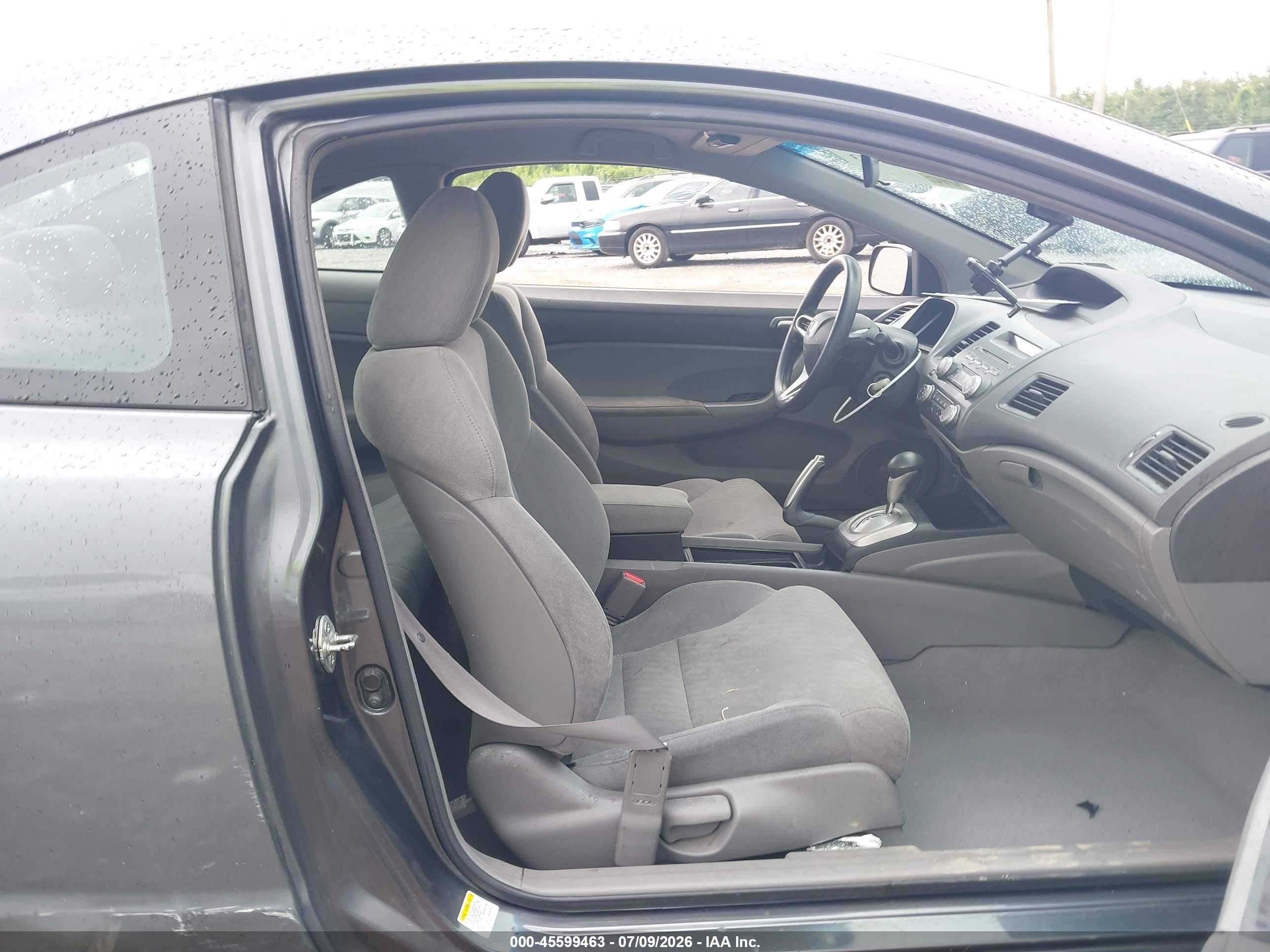 2010 Honda Civic Lx Silver vin: 2HGFG1B62AH500656