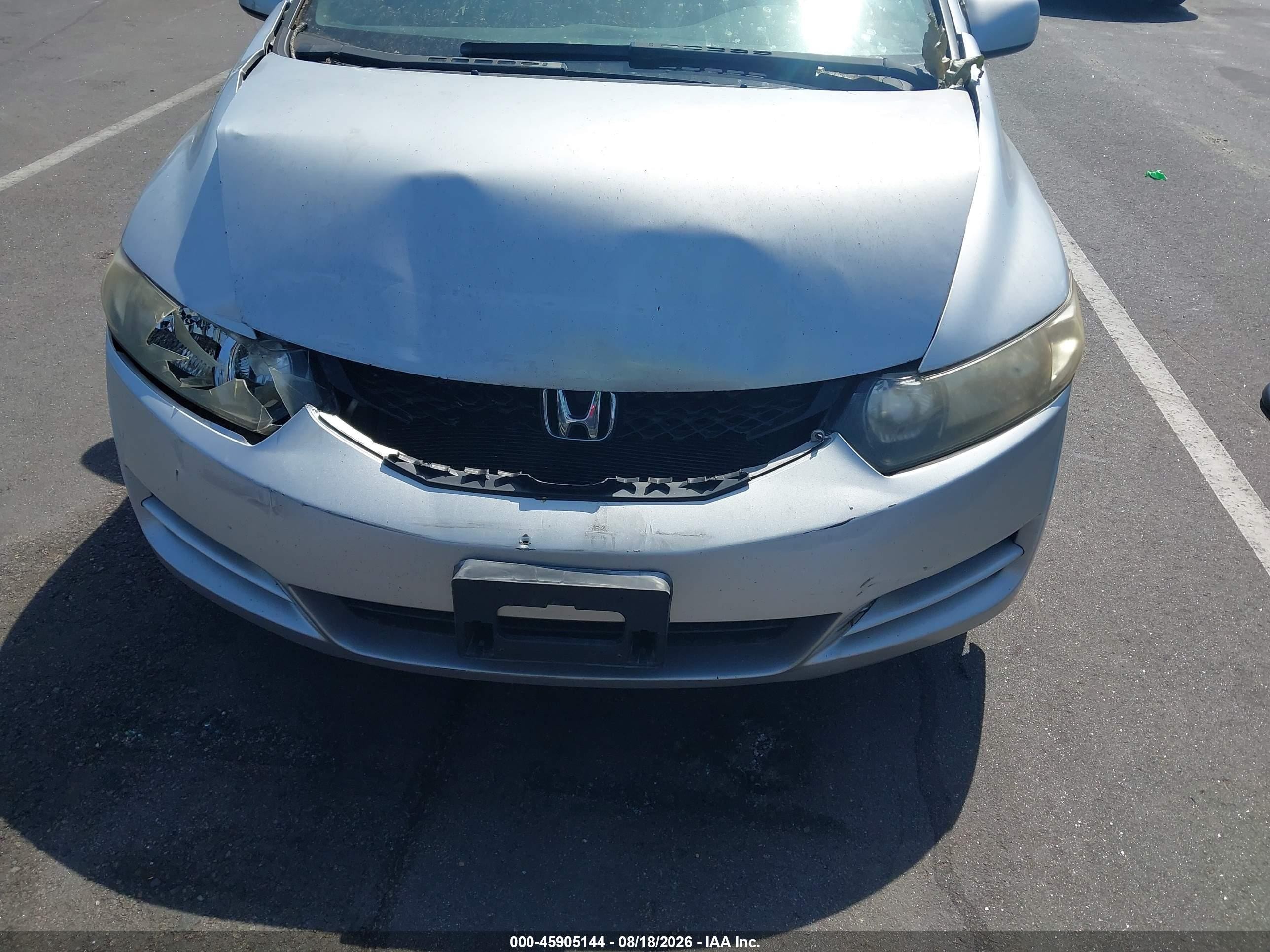 2010 Honda Civic Lx Silver vin: 2HGFG1B62AH528067