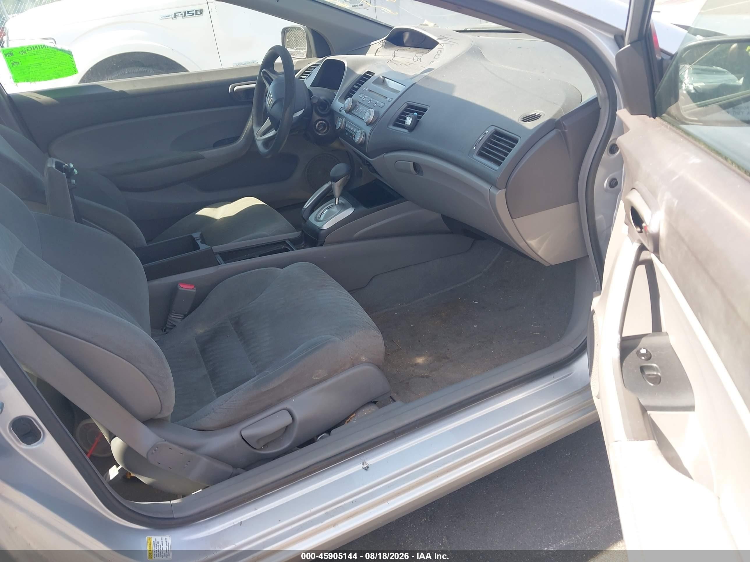 2010 Honda Civic Lx Silver vin: 2HGFG1B62AH528067
