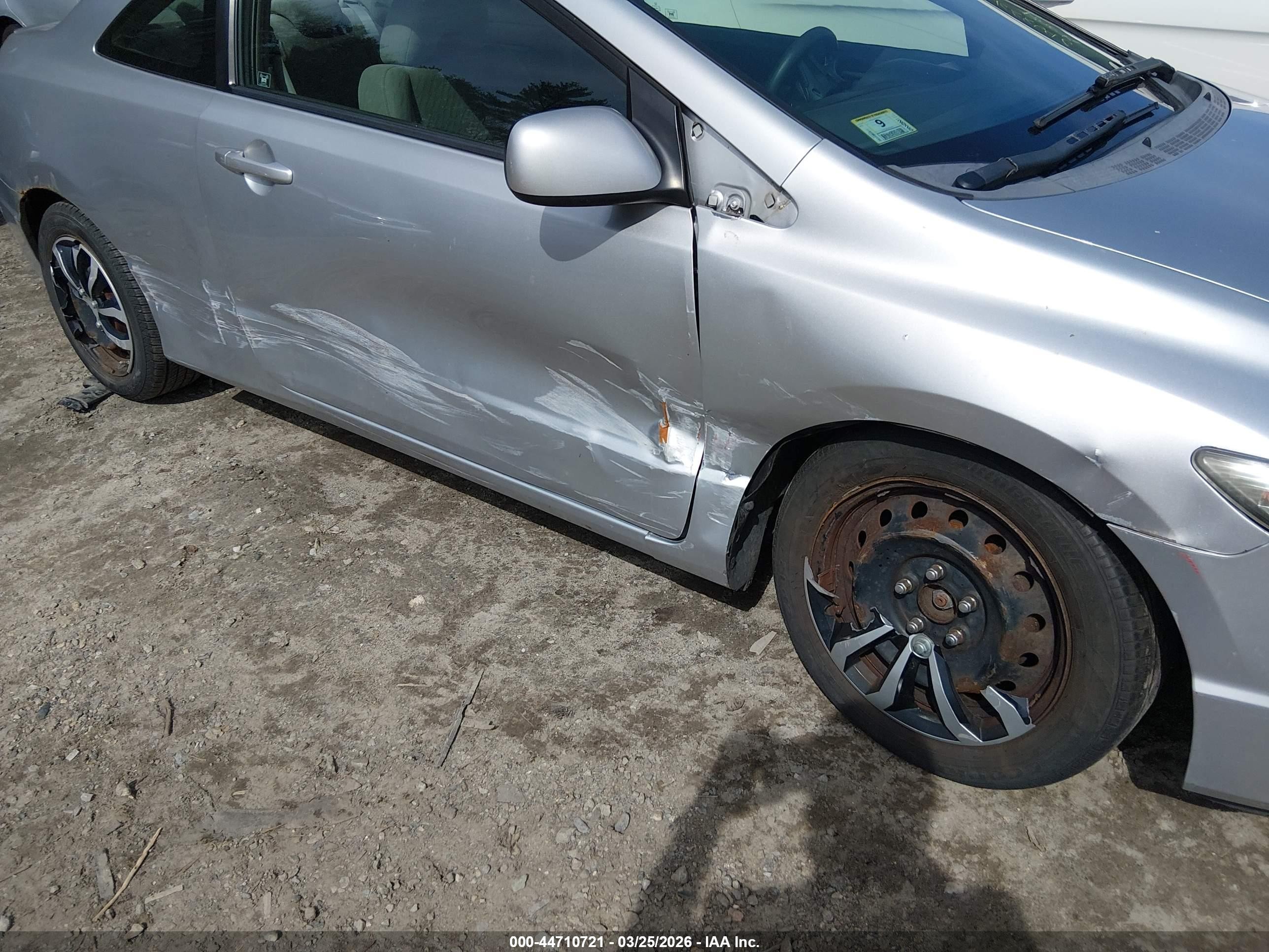 2010 Honda Civic Lx Silver vin: 2HGFG1B63AH504649