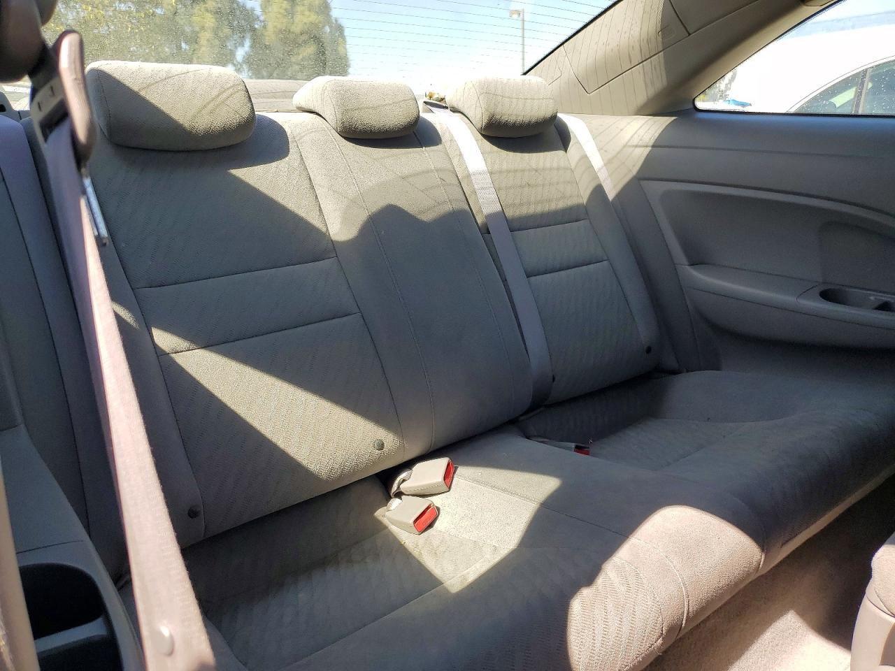 2010 Honda Civic Lx Silver vin: 2HGFG1B63AH522116