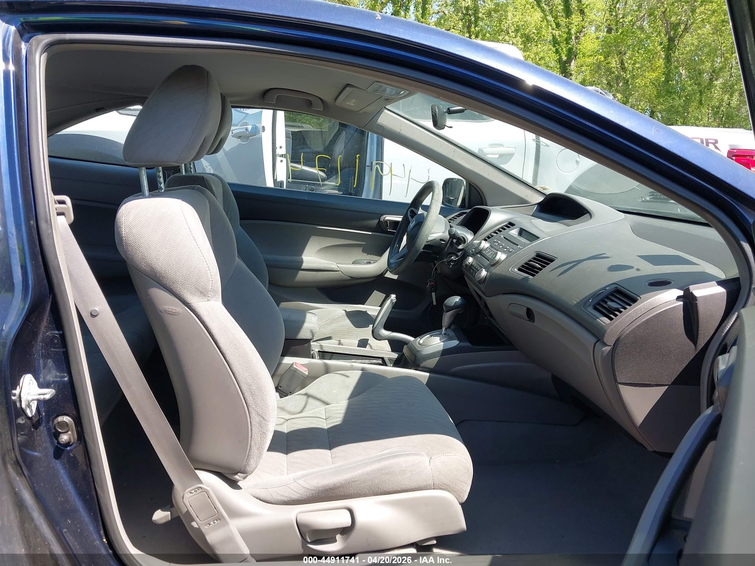 2010 Honda Civic Lx Navy vin: 2HGFG1B64AH531987