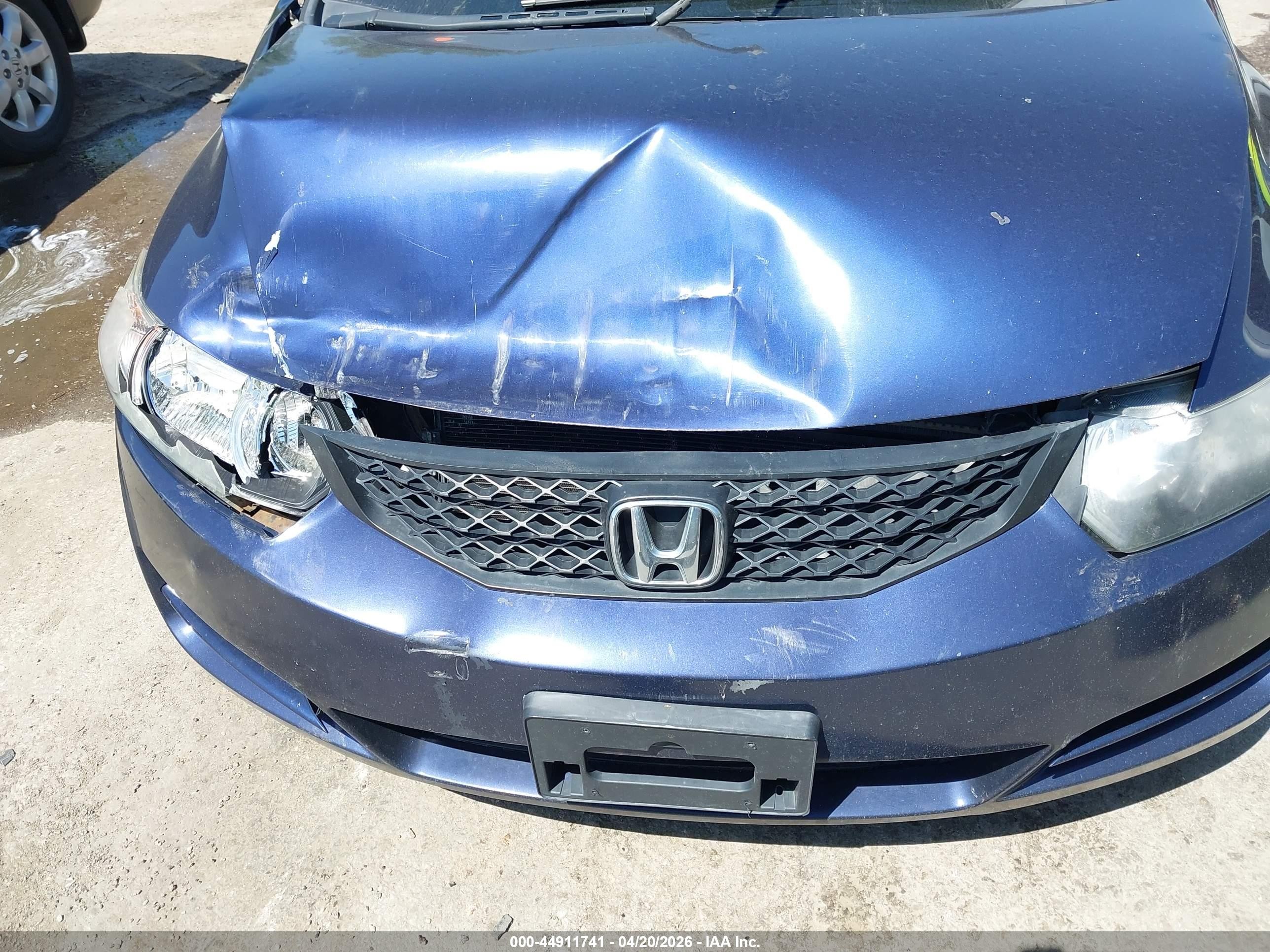 2010 Honda Civic Lx Navy vin: 2HGFG1B64AH531987