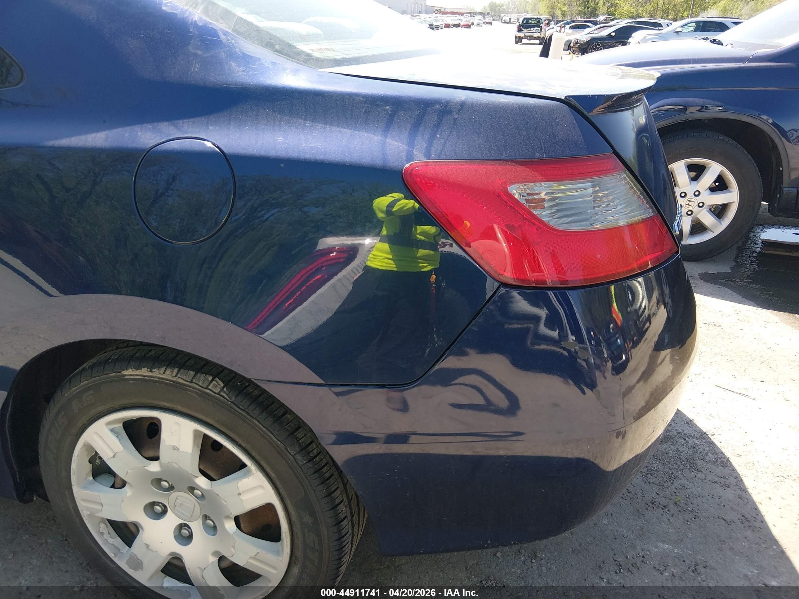 2010 Honda Civic Lx Navy vin: 2HGFG1B64AH531987