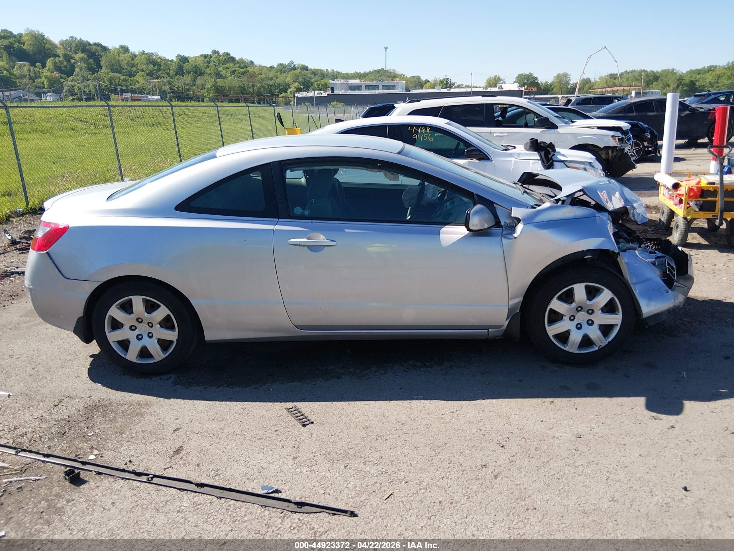 2010 Honda Civic Lx Silver vin: 2HGFG1B65AH518763