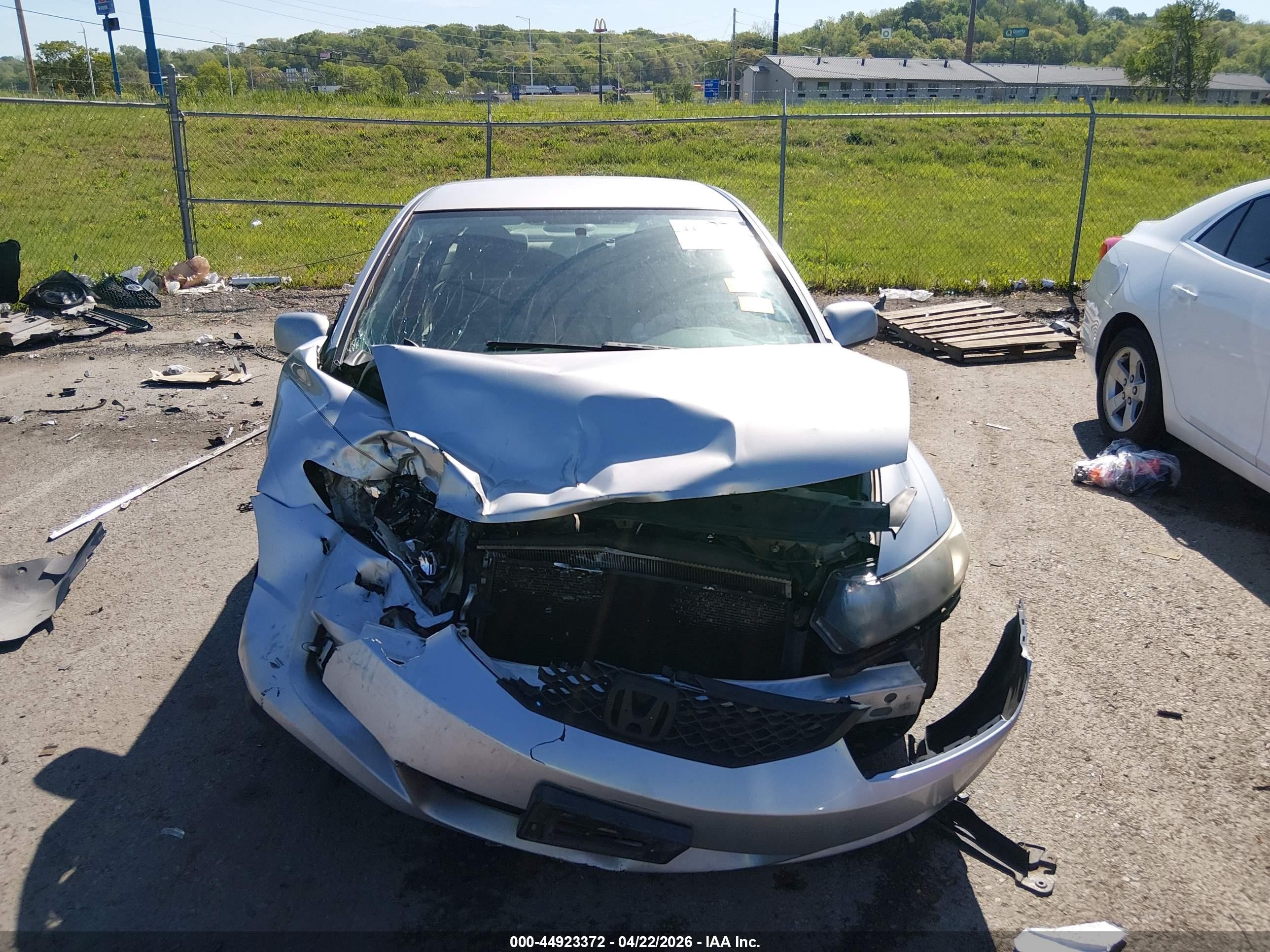 2010 Honda Civic Lx Silver vin: 2HGFG1B65AH518763