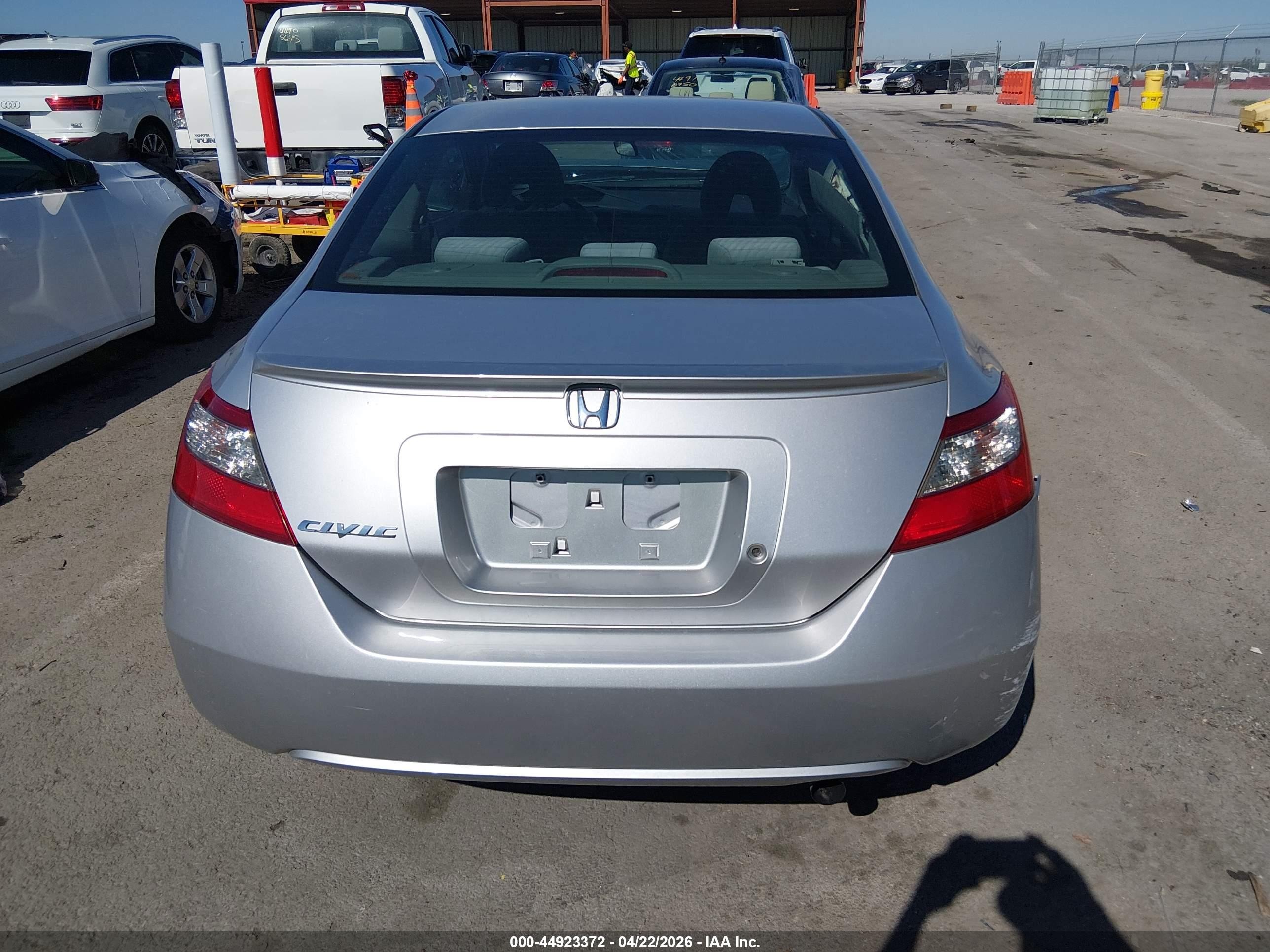 2010 Honda Civic Lx Silver vin: 2HGFG1B65AH518763