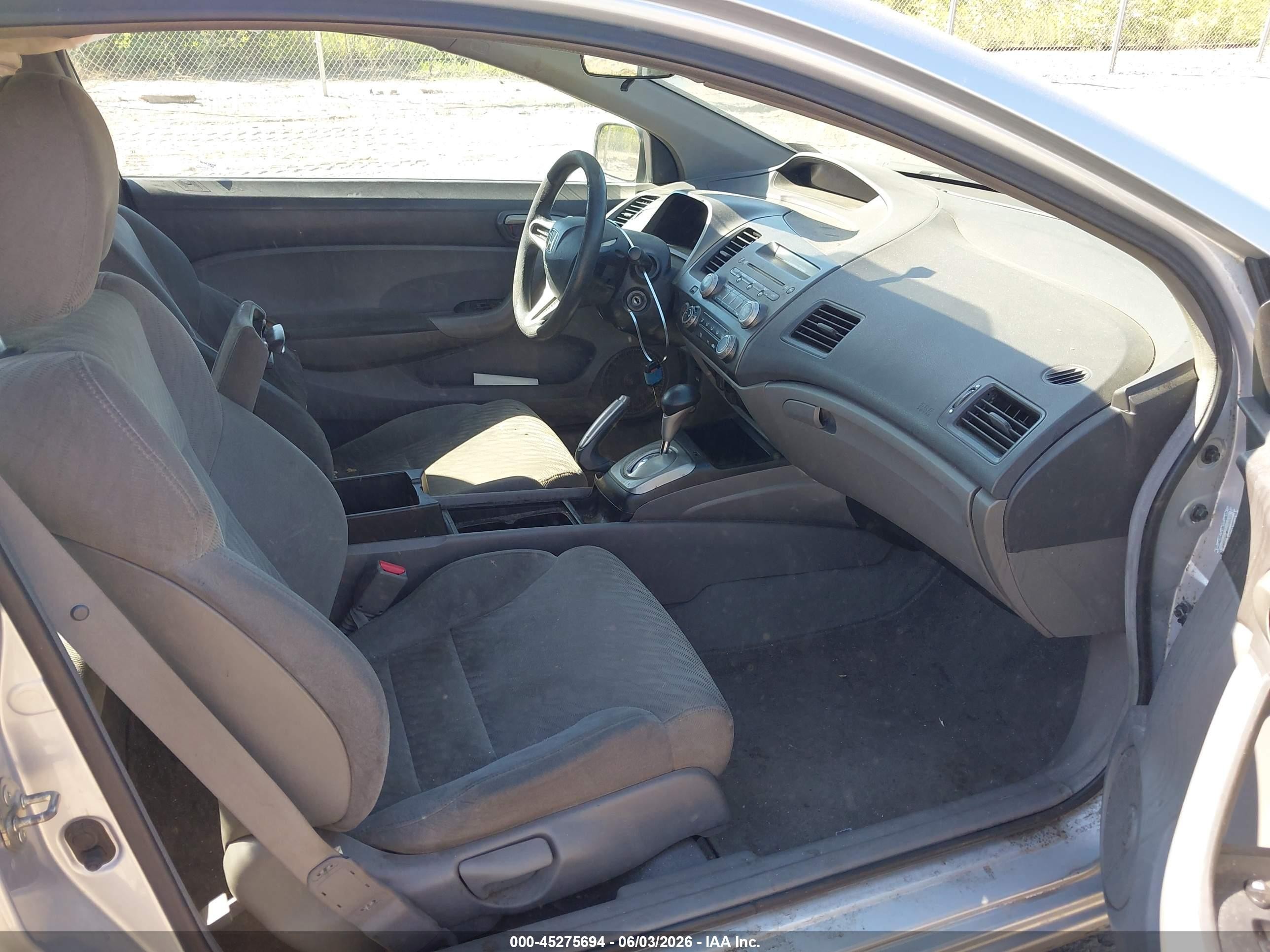 2010 Honda Civic Lx Серебряный vin: 2HGFG1B68AH530177