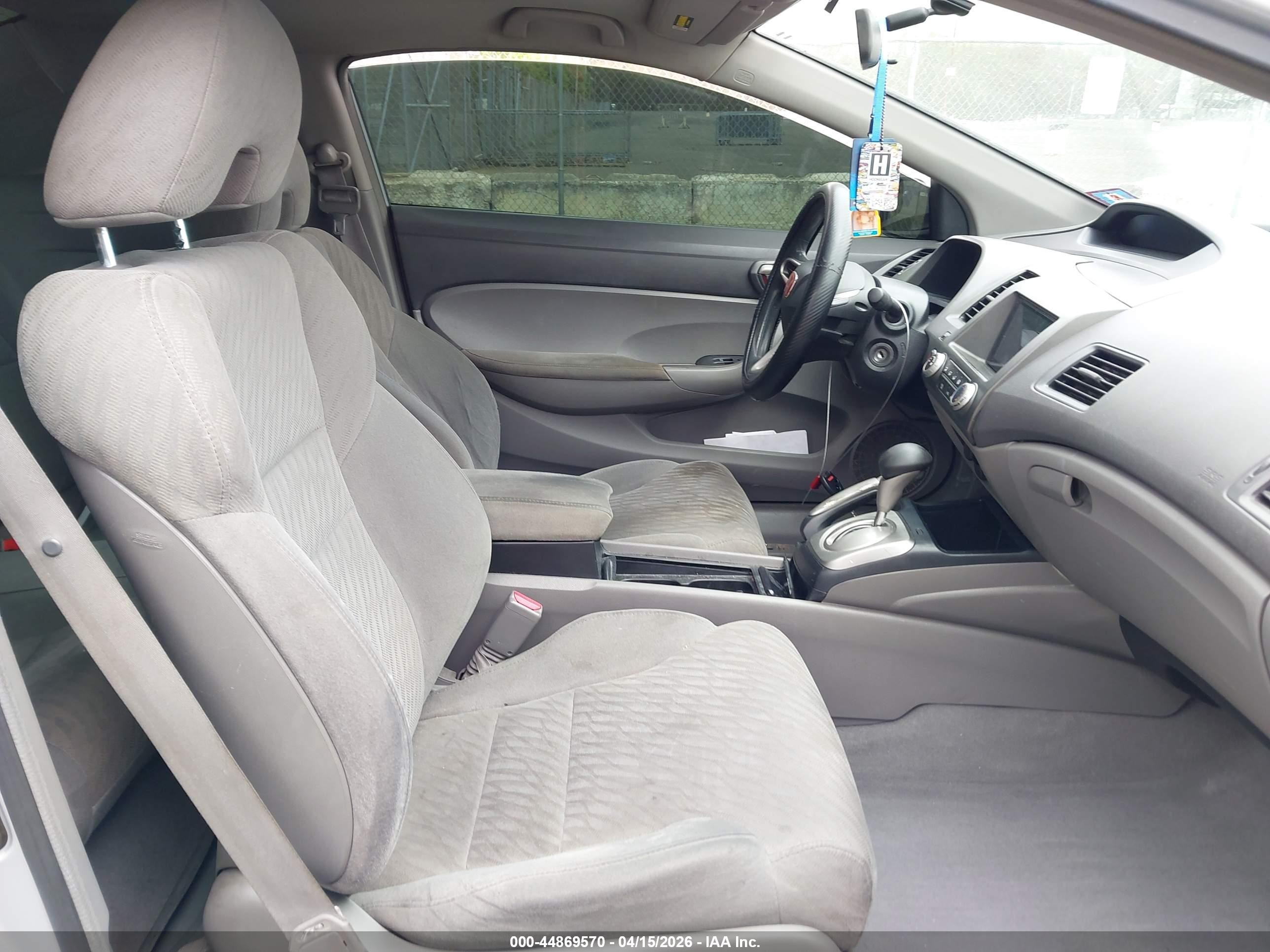 2010 Honda Civic Lx Серебряный vin: 2HGFG1B69AH530530