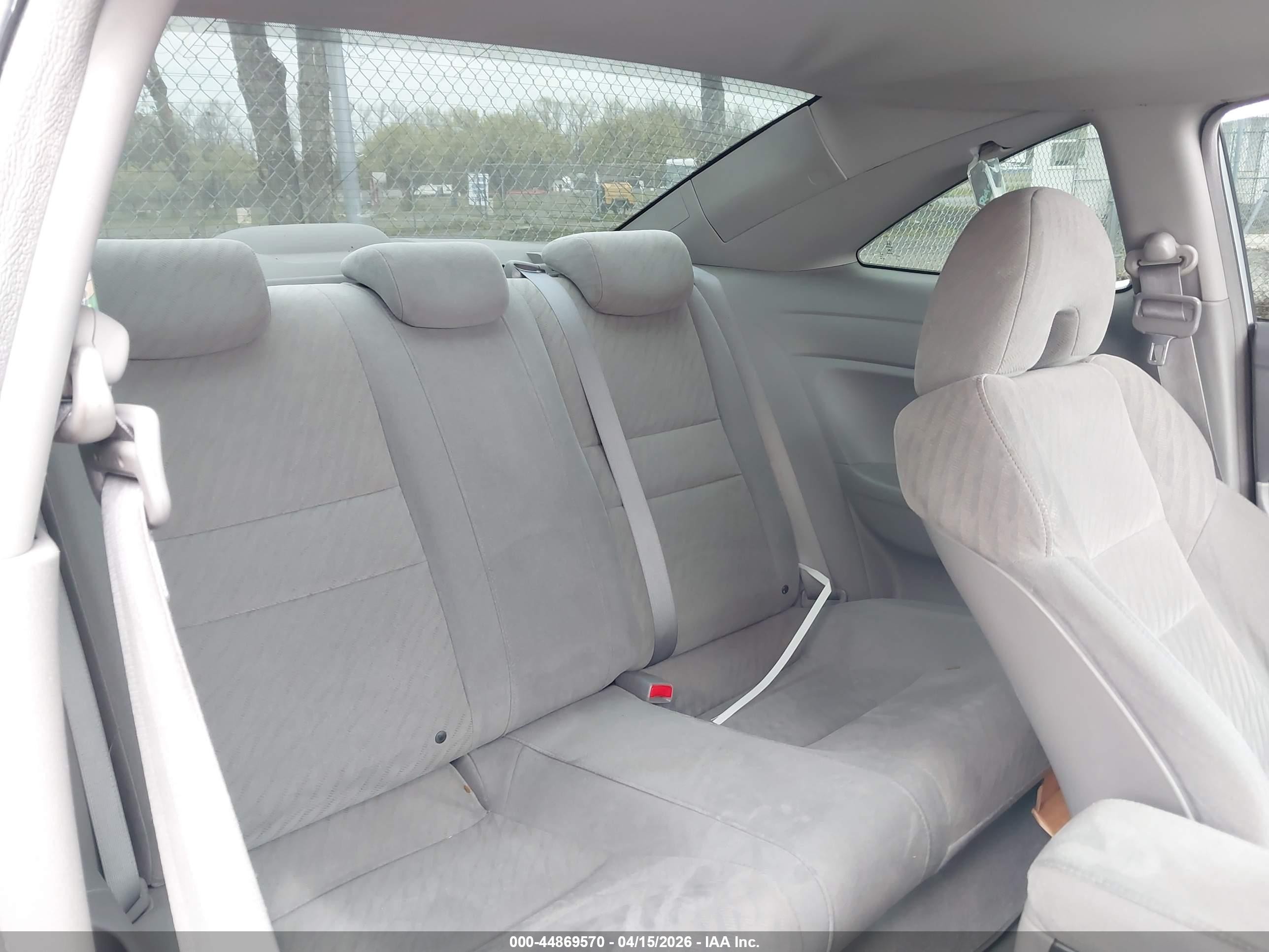 2010 Honda Civic Lx Серебряный vin: 2HGFG1B69AH530530