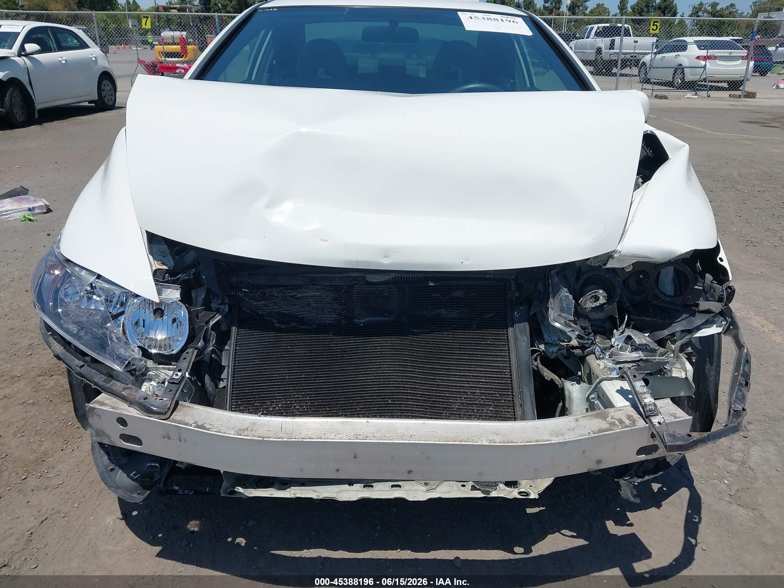 2010 Honda Civic Lx White vin: 2HGFG1B6XAH520380