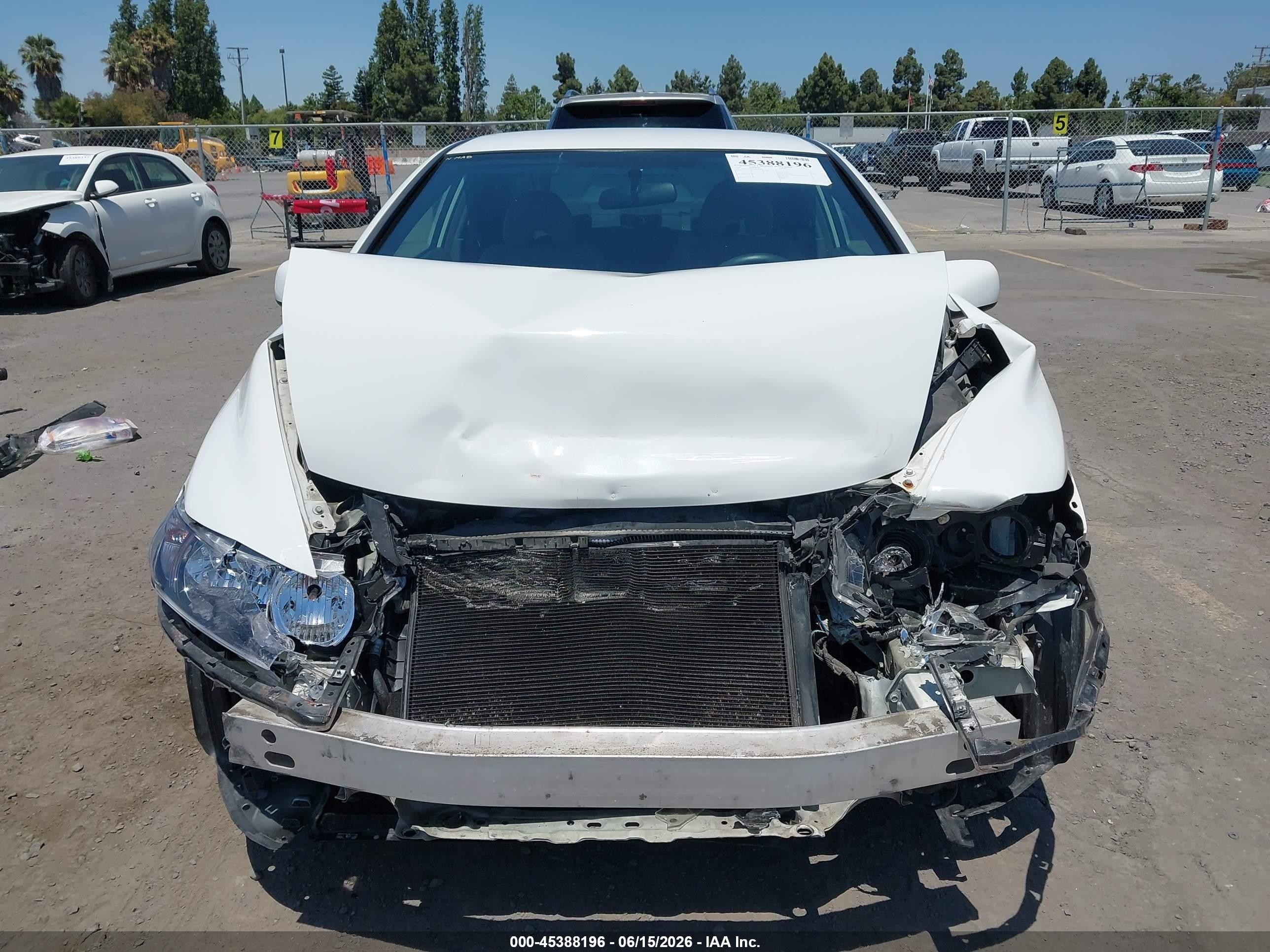 2010 Honda Civic Lx White vin: 2HGFG1B6XAH520380
