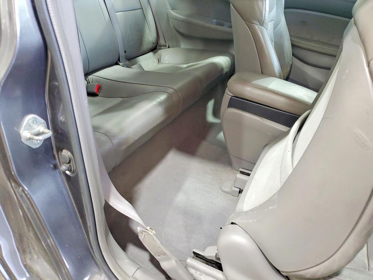 2010 Honda Civic 4d Dx Серый vin: 2HGFG1B94AH526489