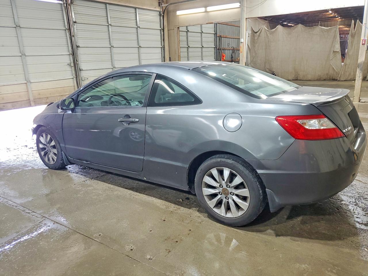2010 Honda Civic 4d Dx Серый vin: 2HGFG1B94AH526489