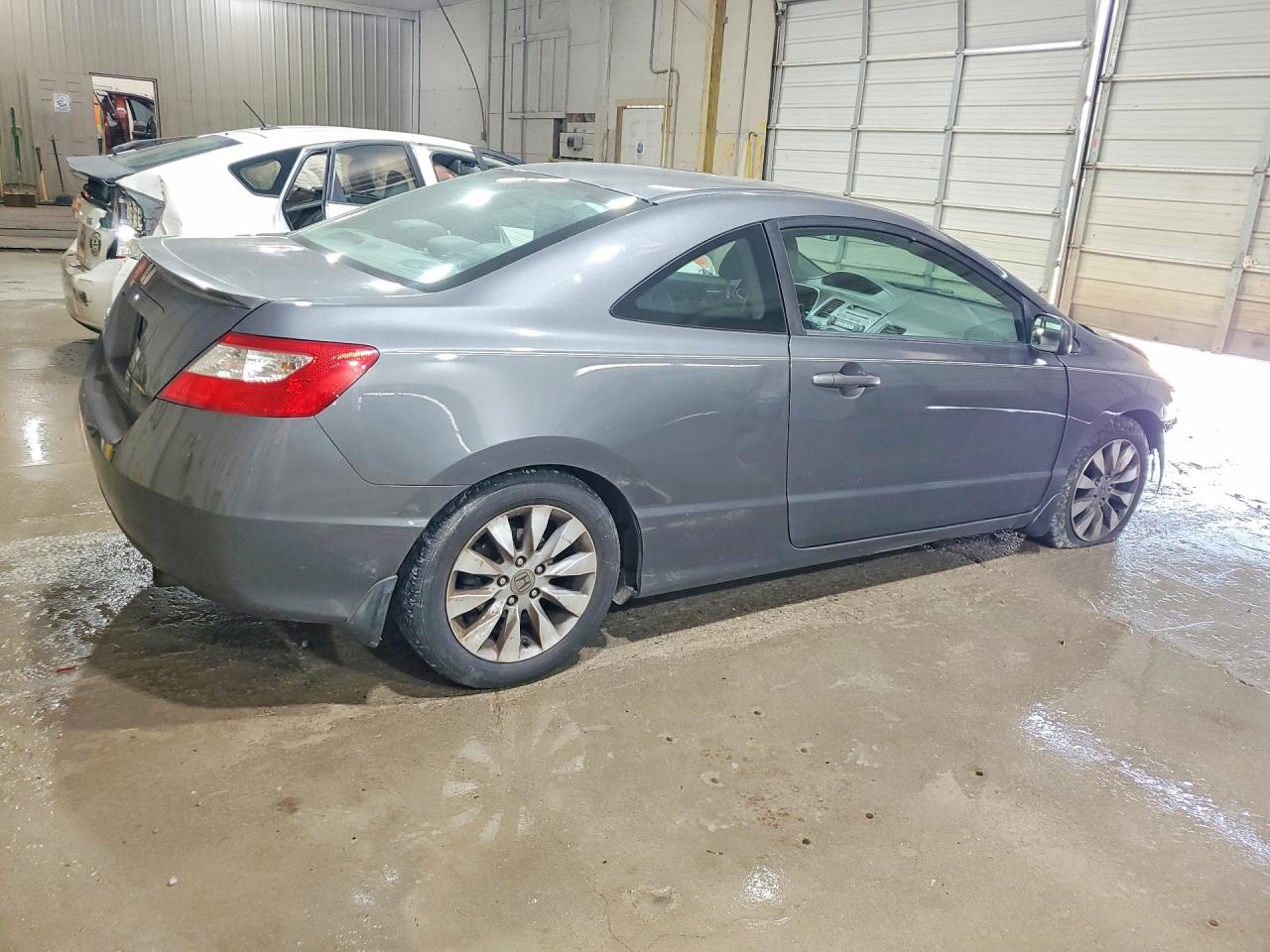 2010 Honda Civic 4d Dx Серый vin: 2HGFG1B94AH526489