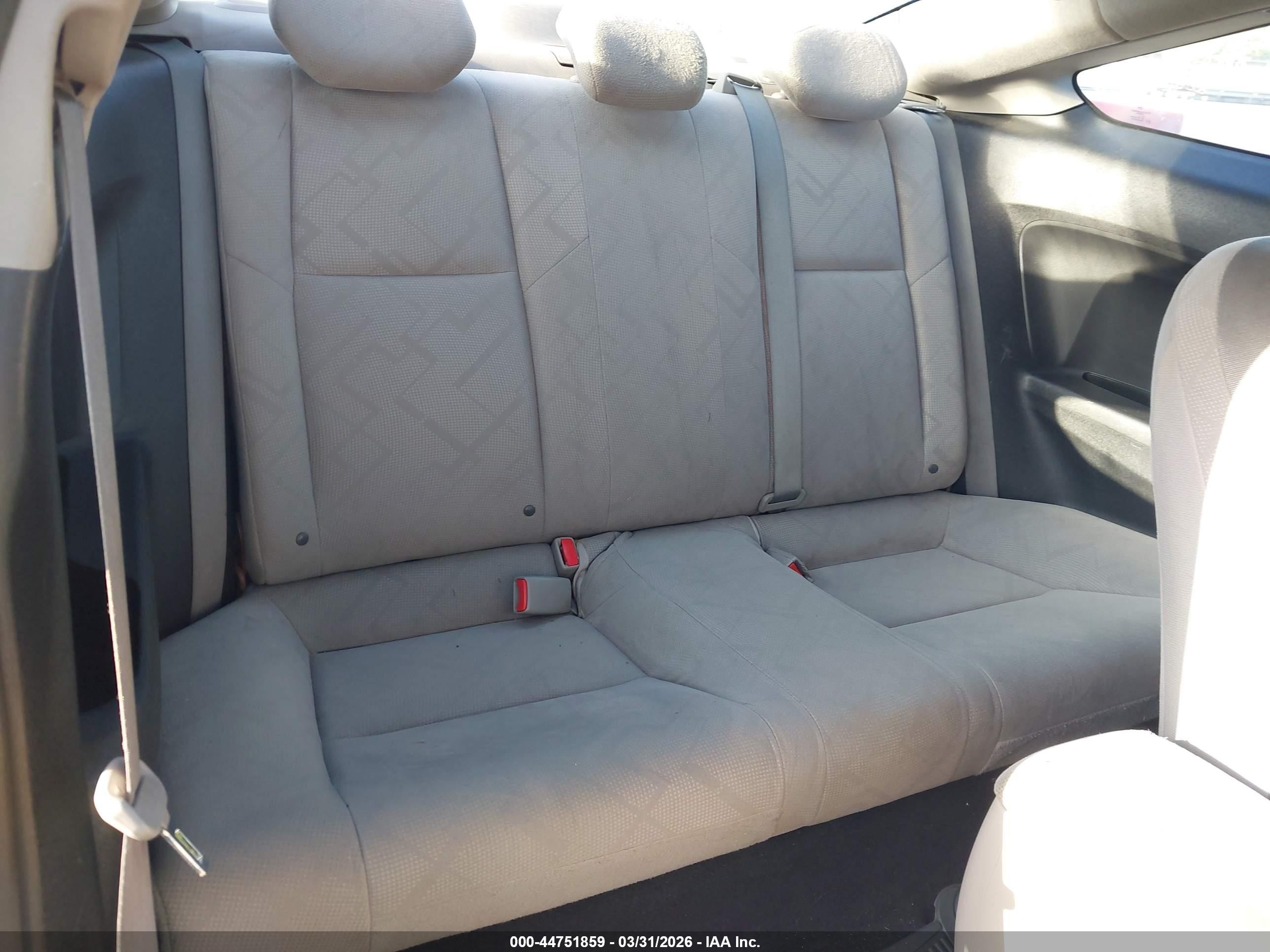2012 Honda Civic Lx Silver vin: 2HGFG3B52CH557655