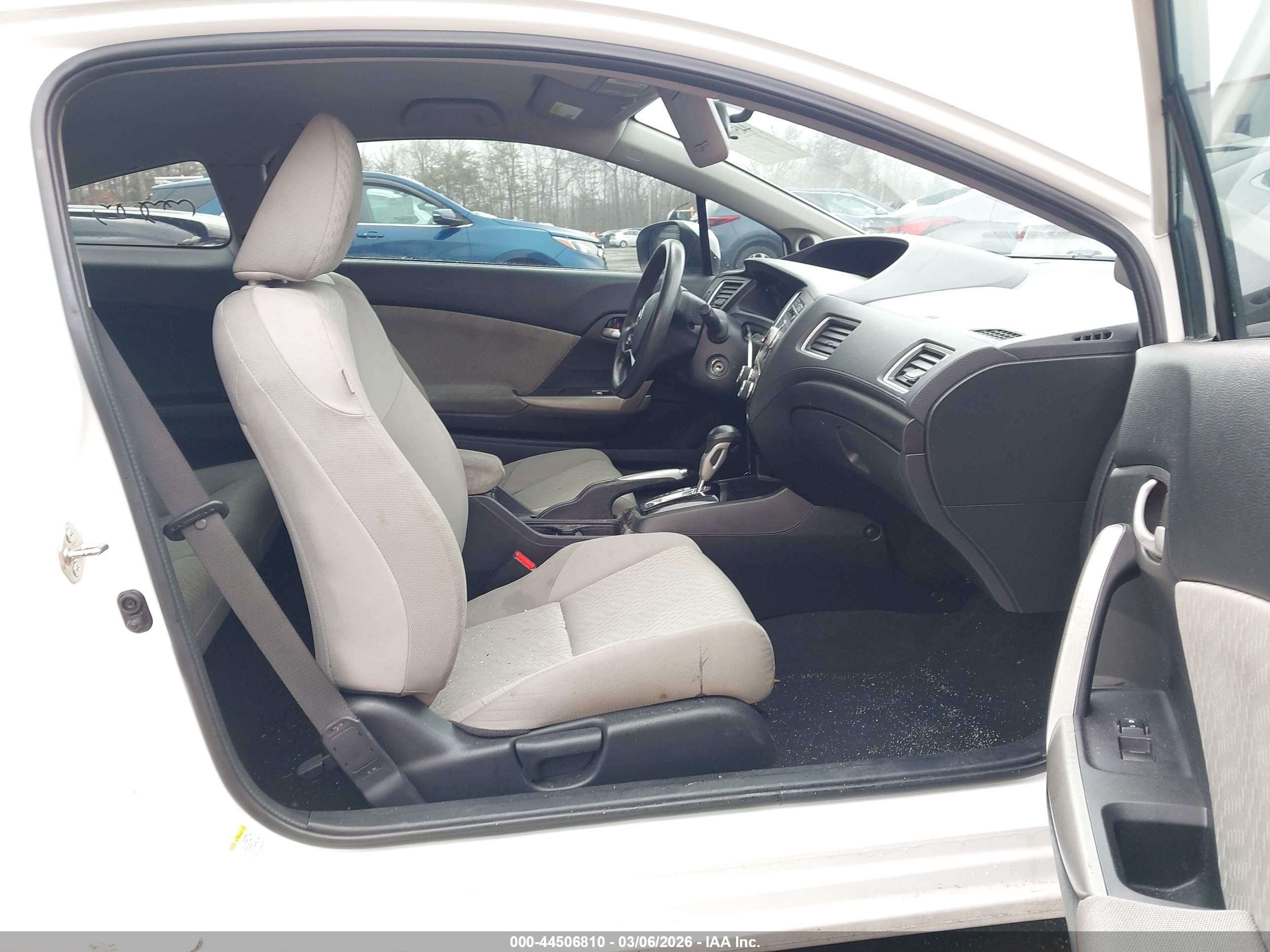 2015 Honda Civic Lx White vin: 2HGFG3B52FH533019