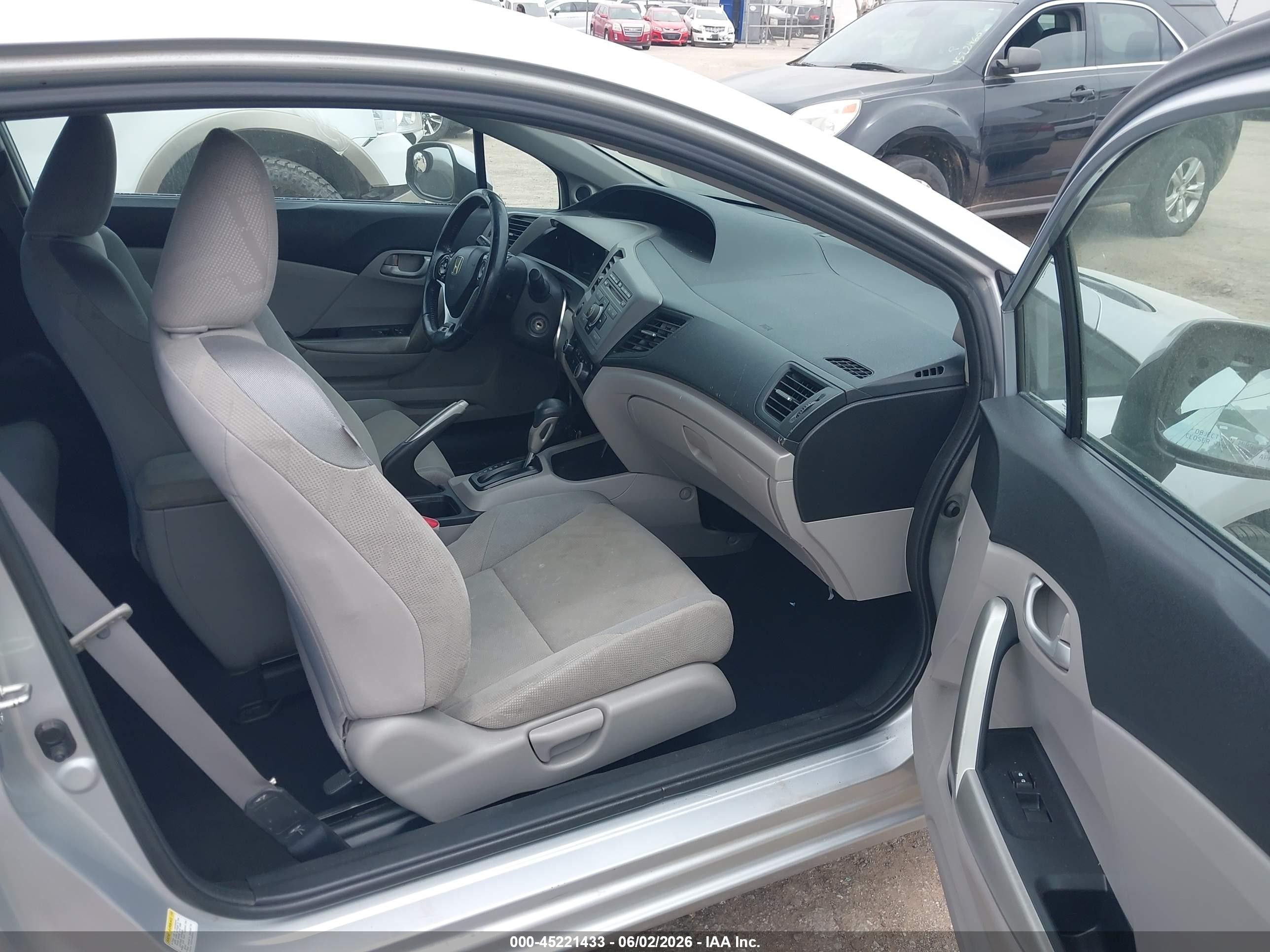 2012 Honda Civic Lx Silver vin: 2HGFG3B56CH540387