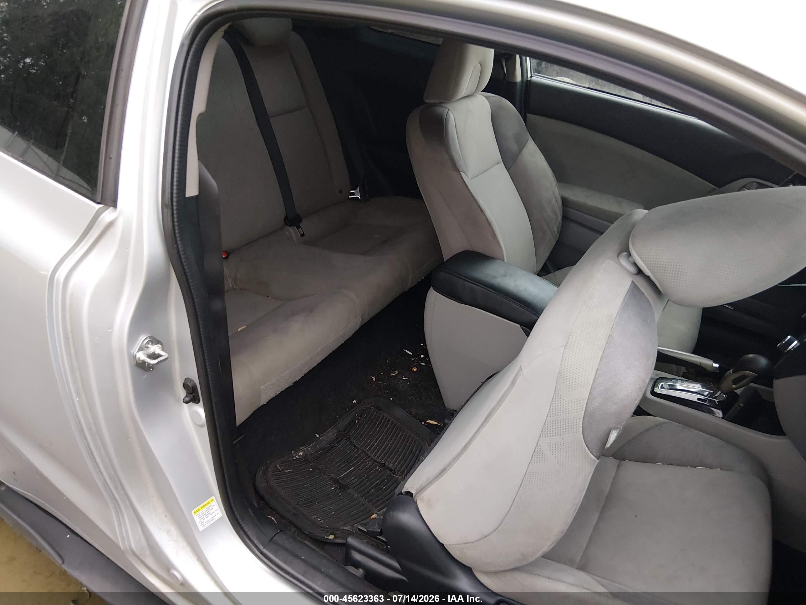 2013 Honda Civic Lx Silver vin: 2HGFG3B56DH523249