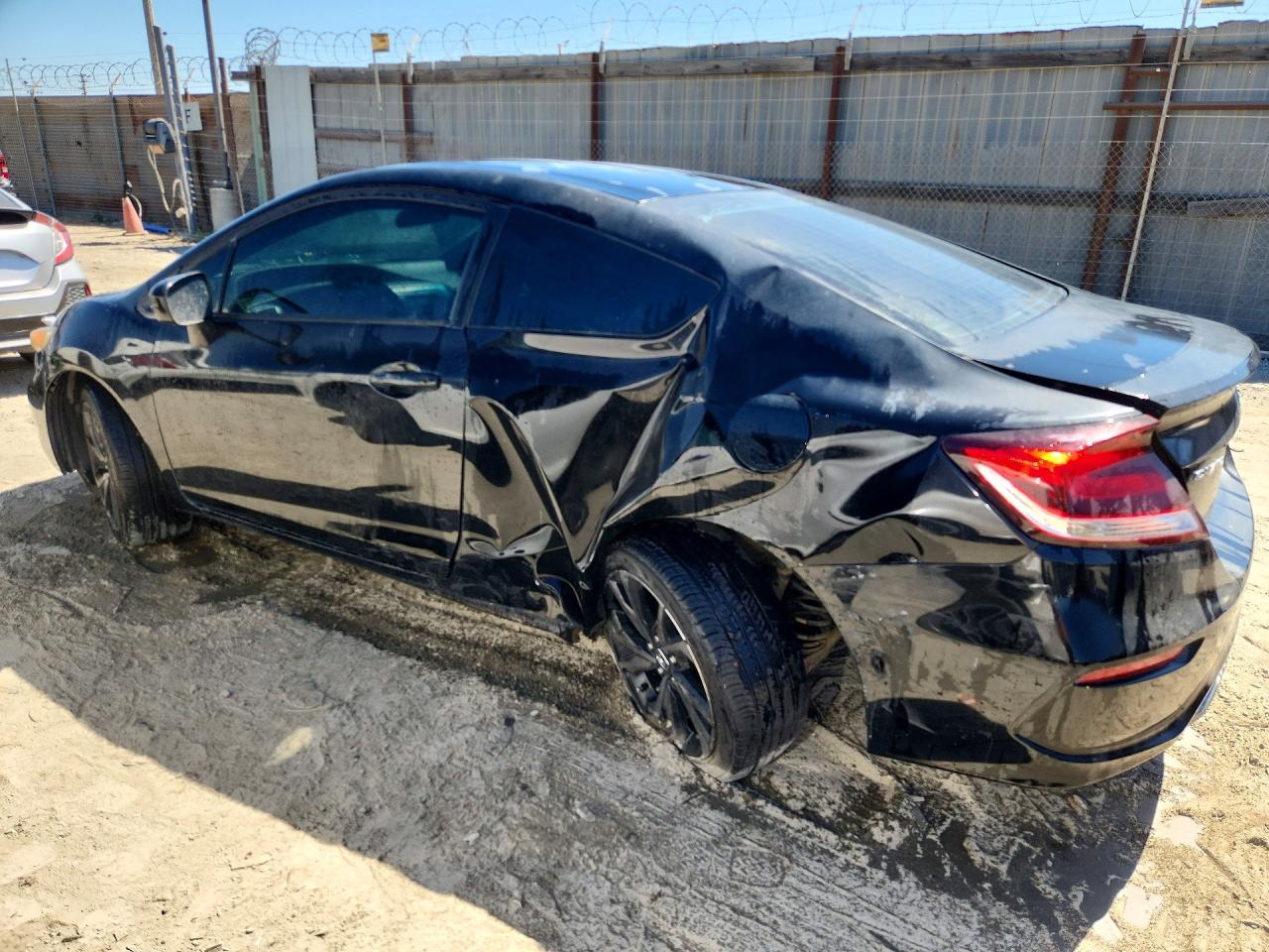 2015 Honda Civic Lx Черный vin: 2HGFG3B56FH517924