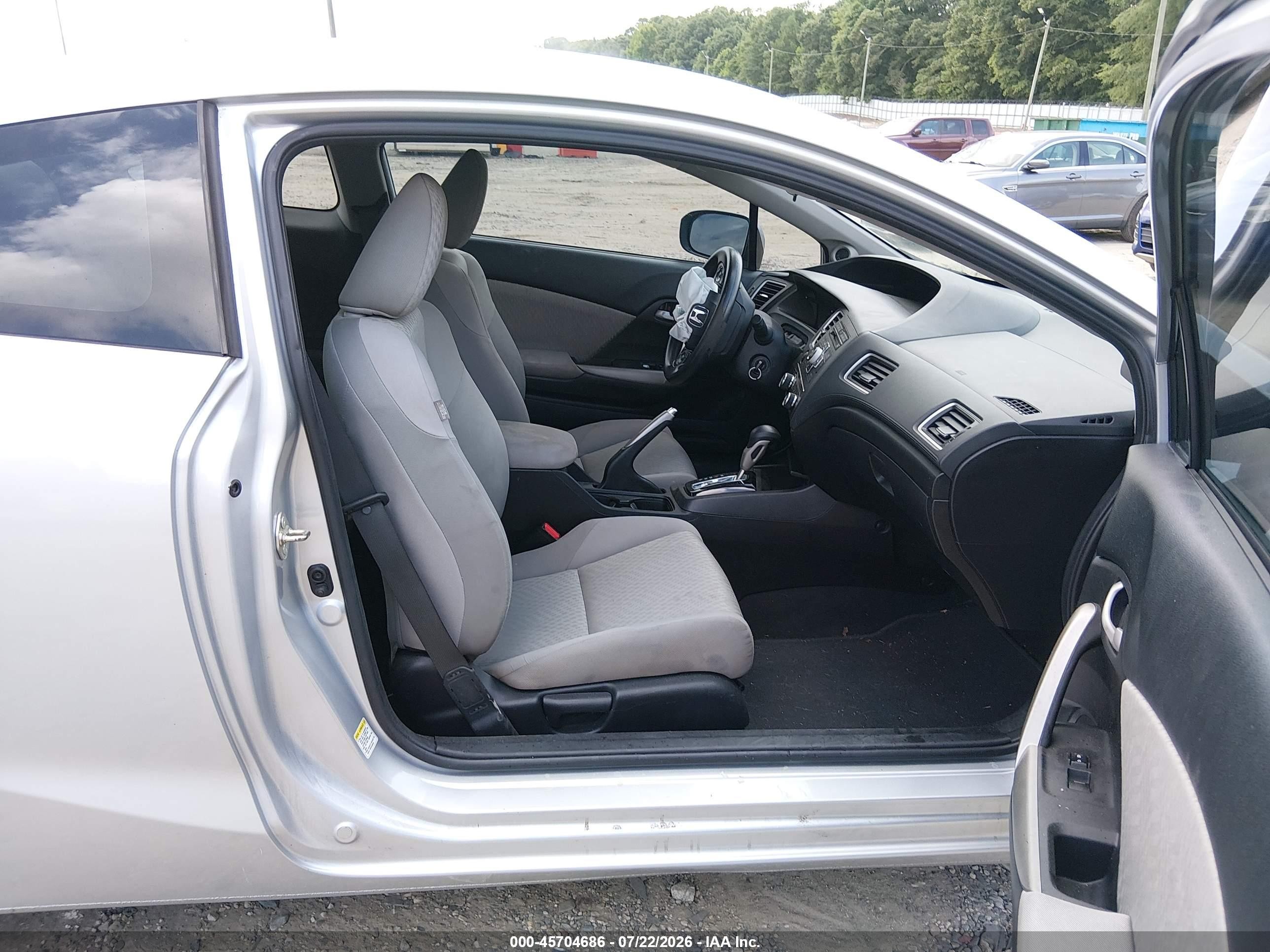 2015 Honda Civic Lx Silver vin: 2HGFG3B57FH509749