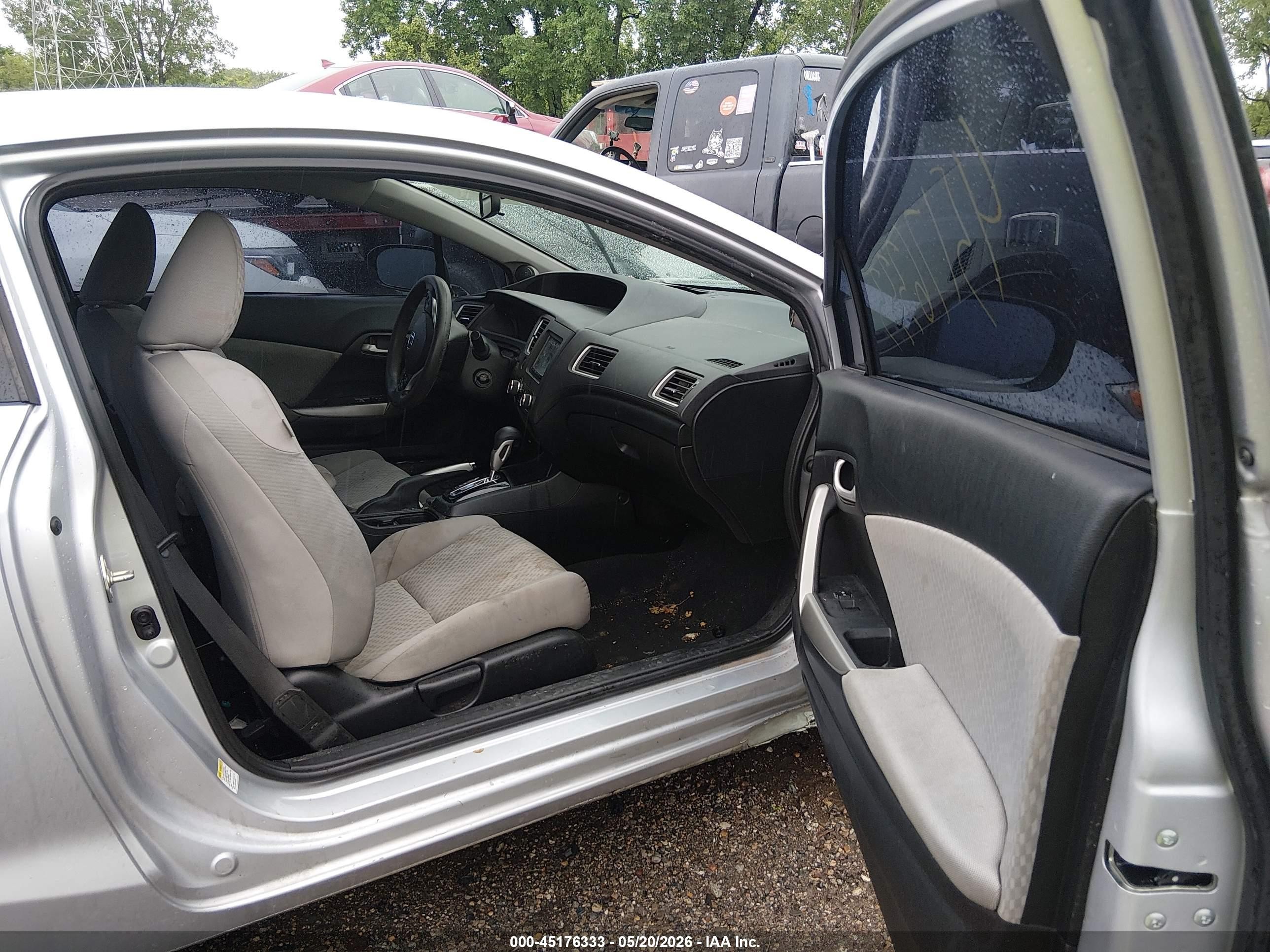 2014 Honda Civic Lx Серебряный vin: 2HGFG3B58EH518121