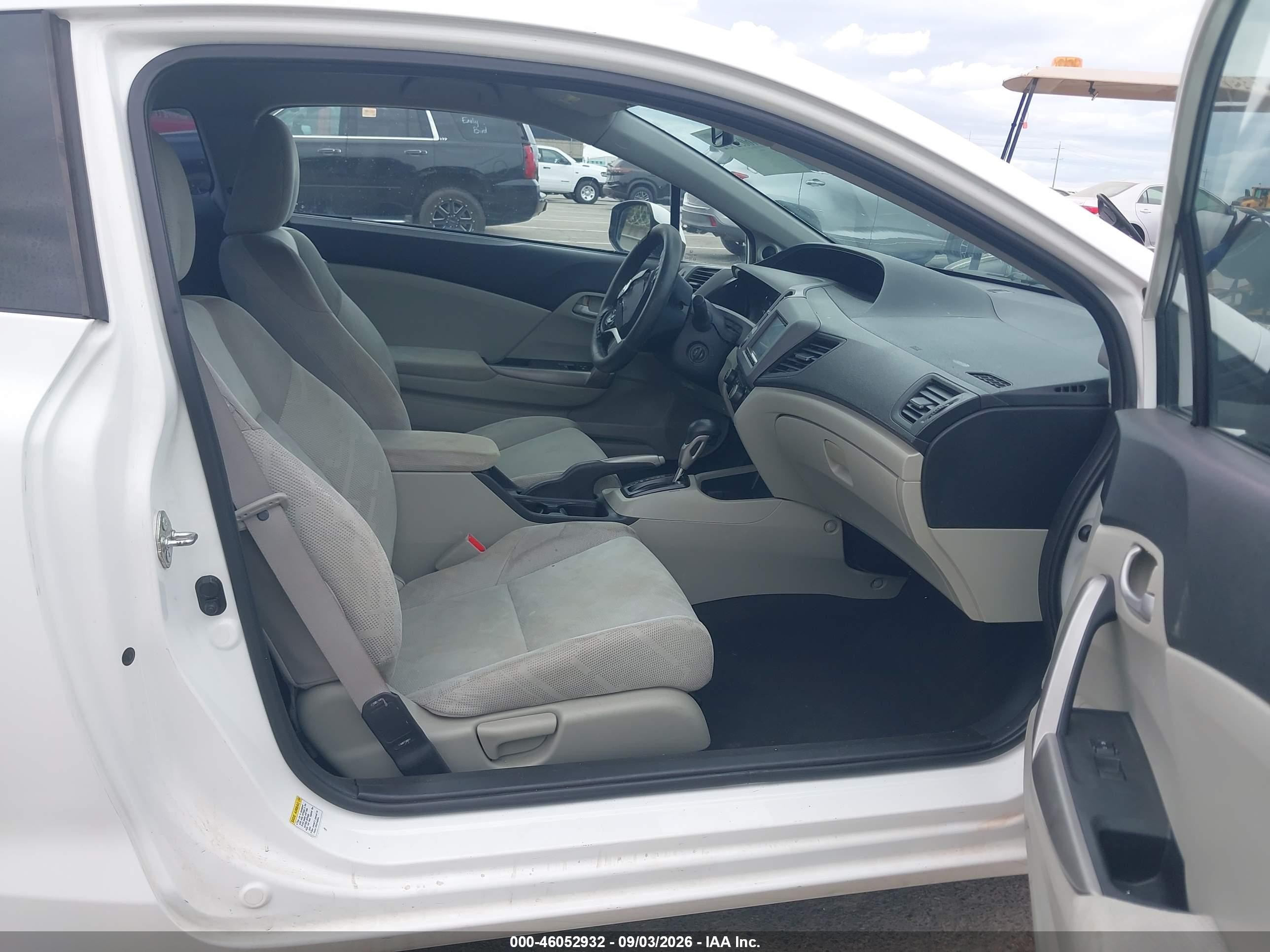 2012 Honda Civic Lx White vin: 2HGFG3B5XCH502192