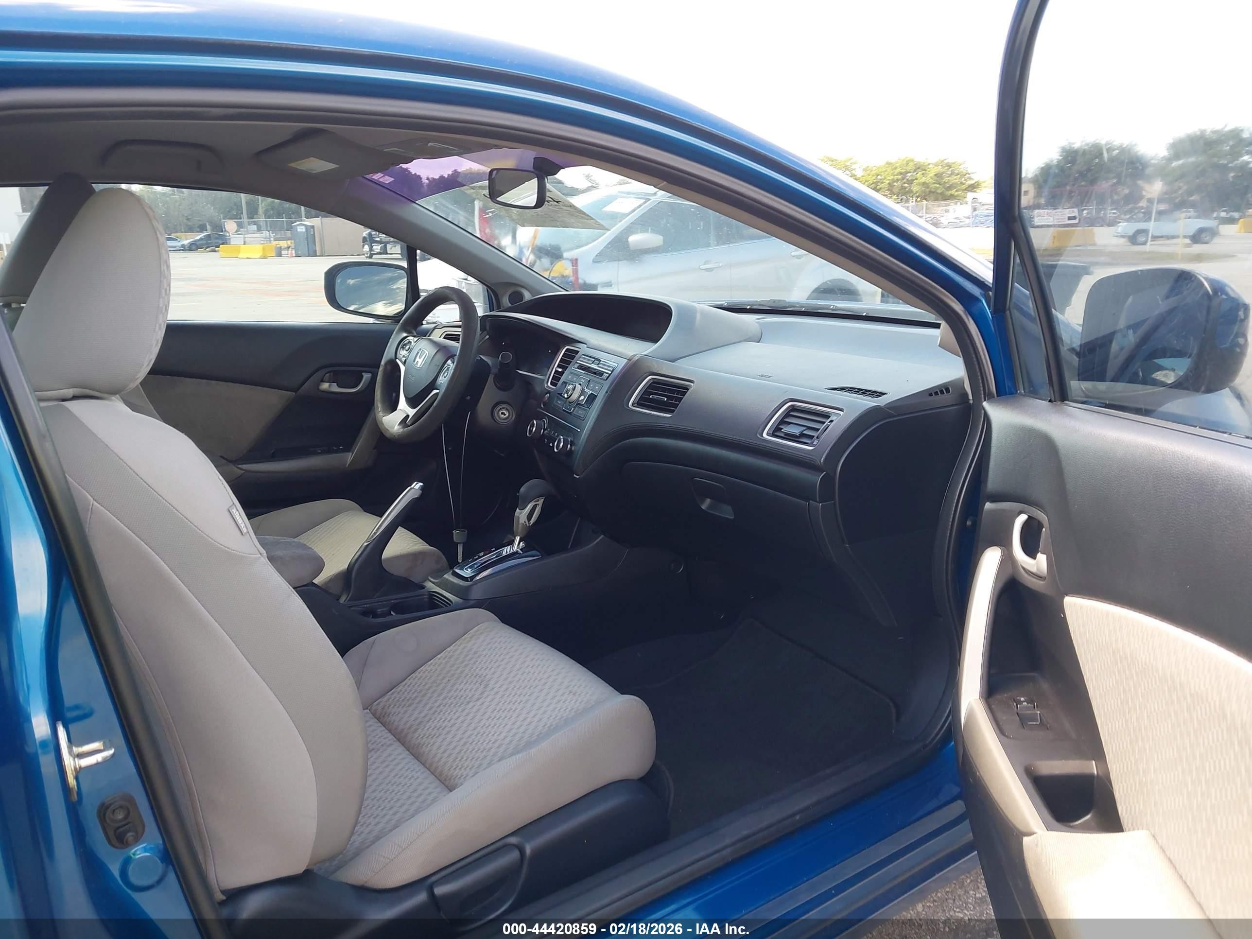 2015 Honda Civic Lx Синий vin: 2HGFG3B5XFH520213
