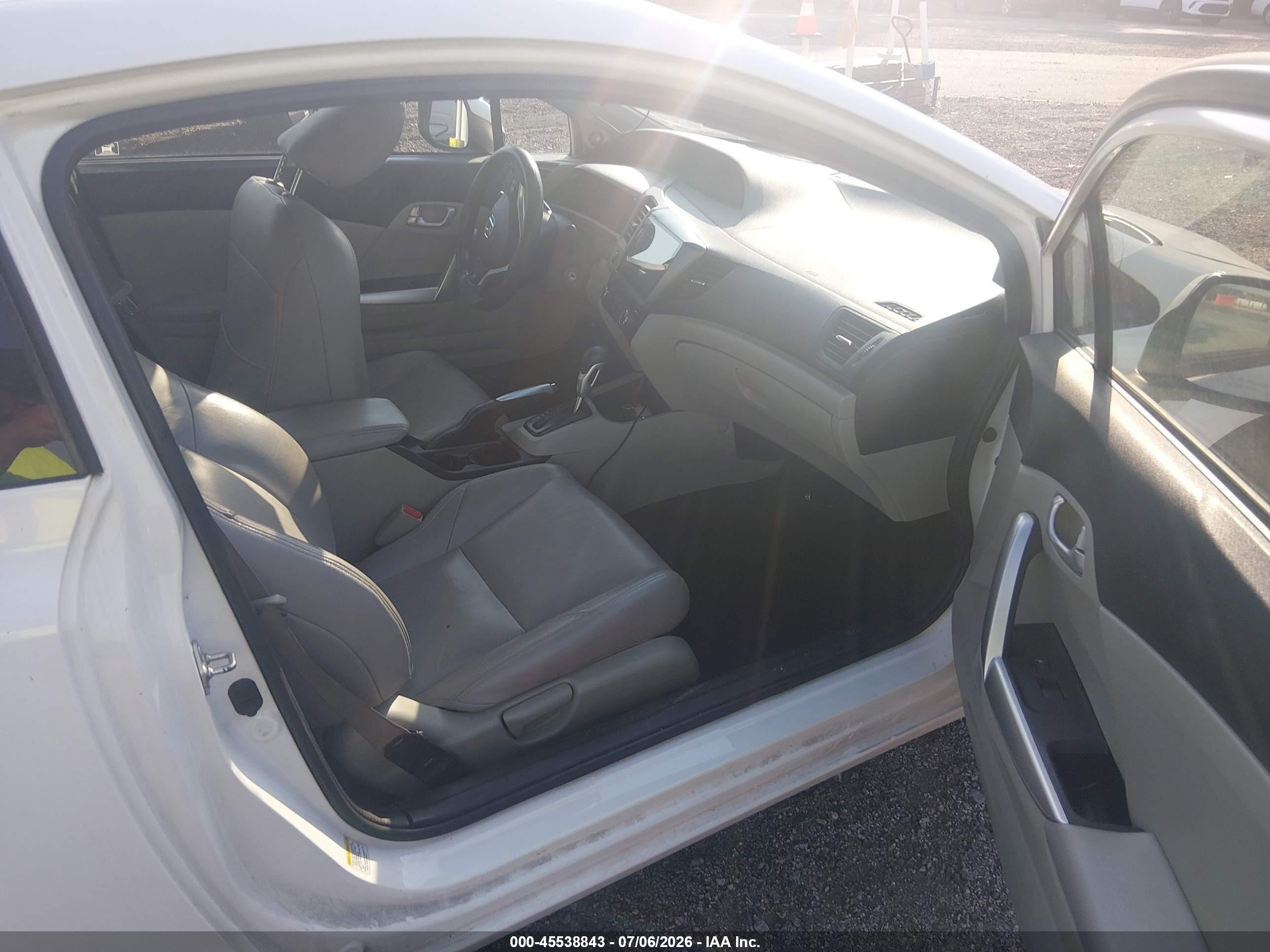 2012 Honda Civic Ex White vin: 2HGFG3B83CH563572