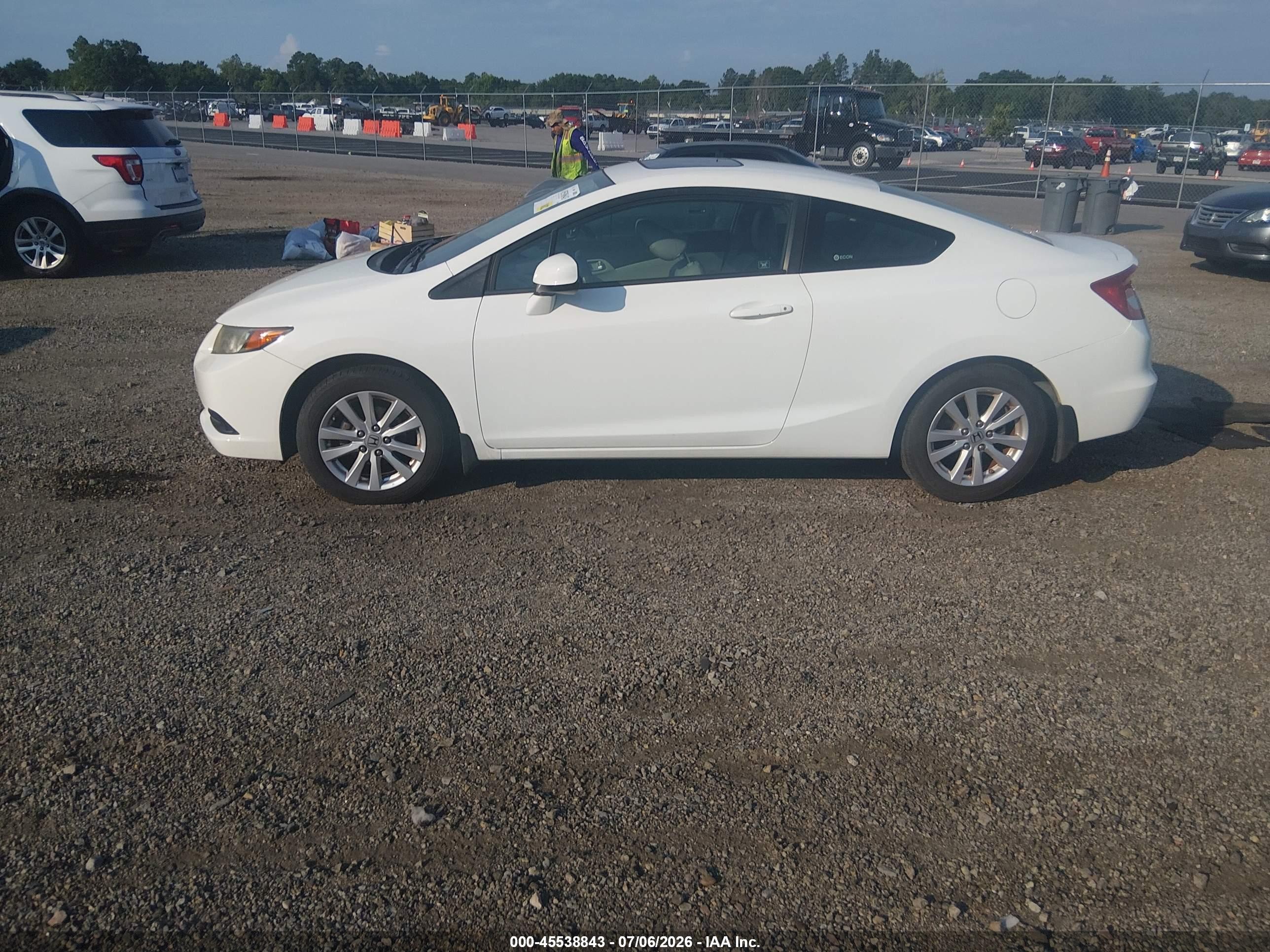 2012 Honda Civic Ex White vin: 2HGFG3B83CH563572