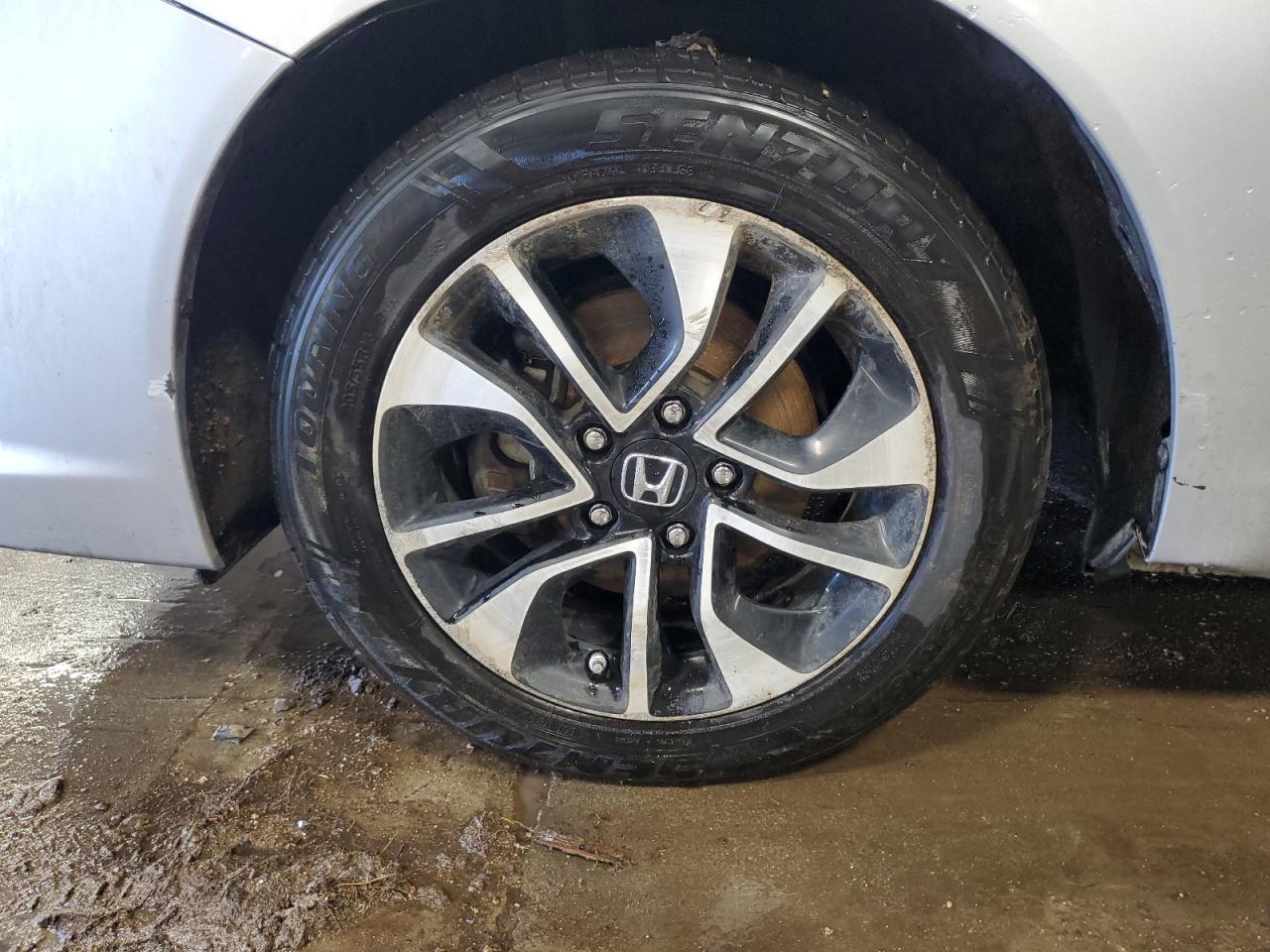 2013 Honda Civic Ex Silver vin: 2HGFG3B88DH528303 Damage: Left Front Wheel, Curb Rash, > 12 Inches