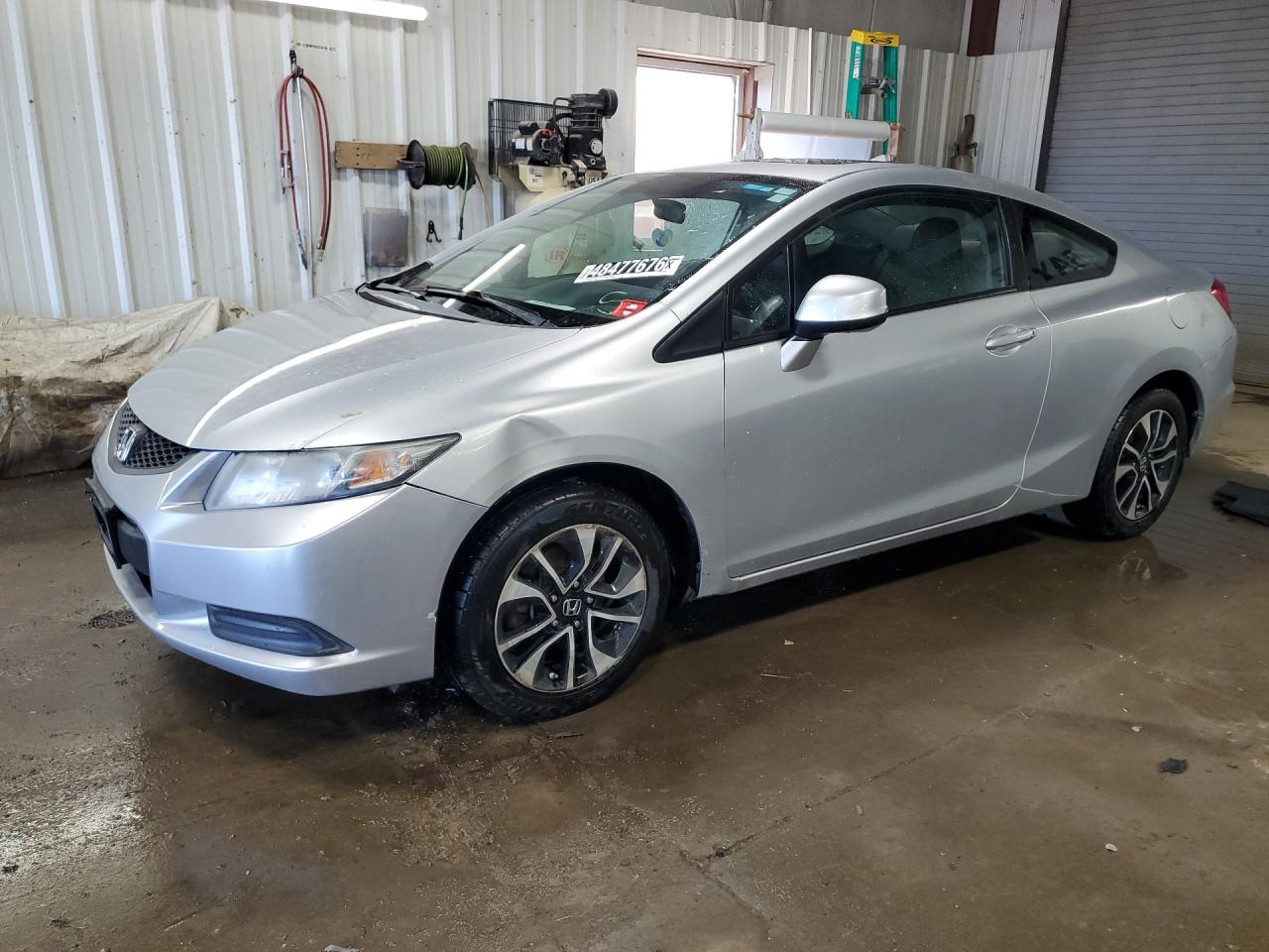 2013 Honda Civic Ex Silver vin: 2HGFG3B88DH528303 Damage: Left Front Fender, Severe Damage, Replacement Required