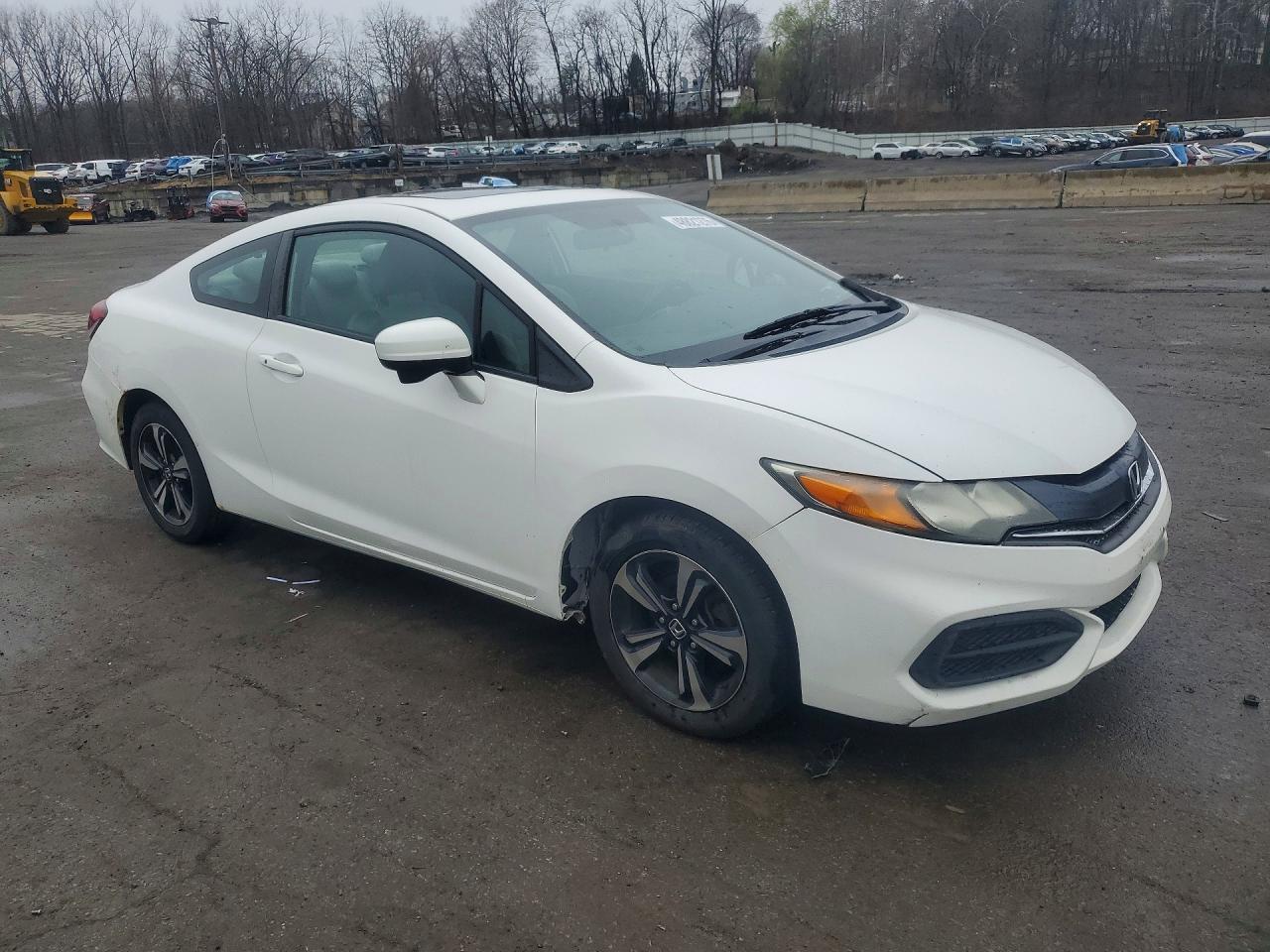 2014 Honda Civic White vin: 2HGFG3B8XEH512105