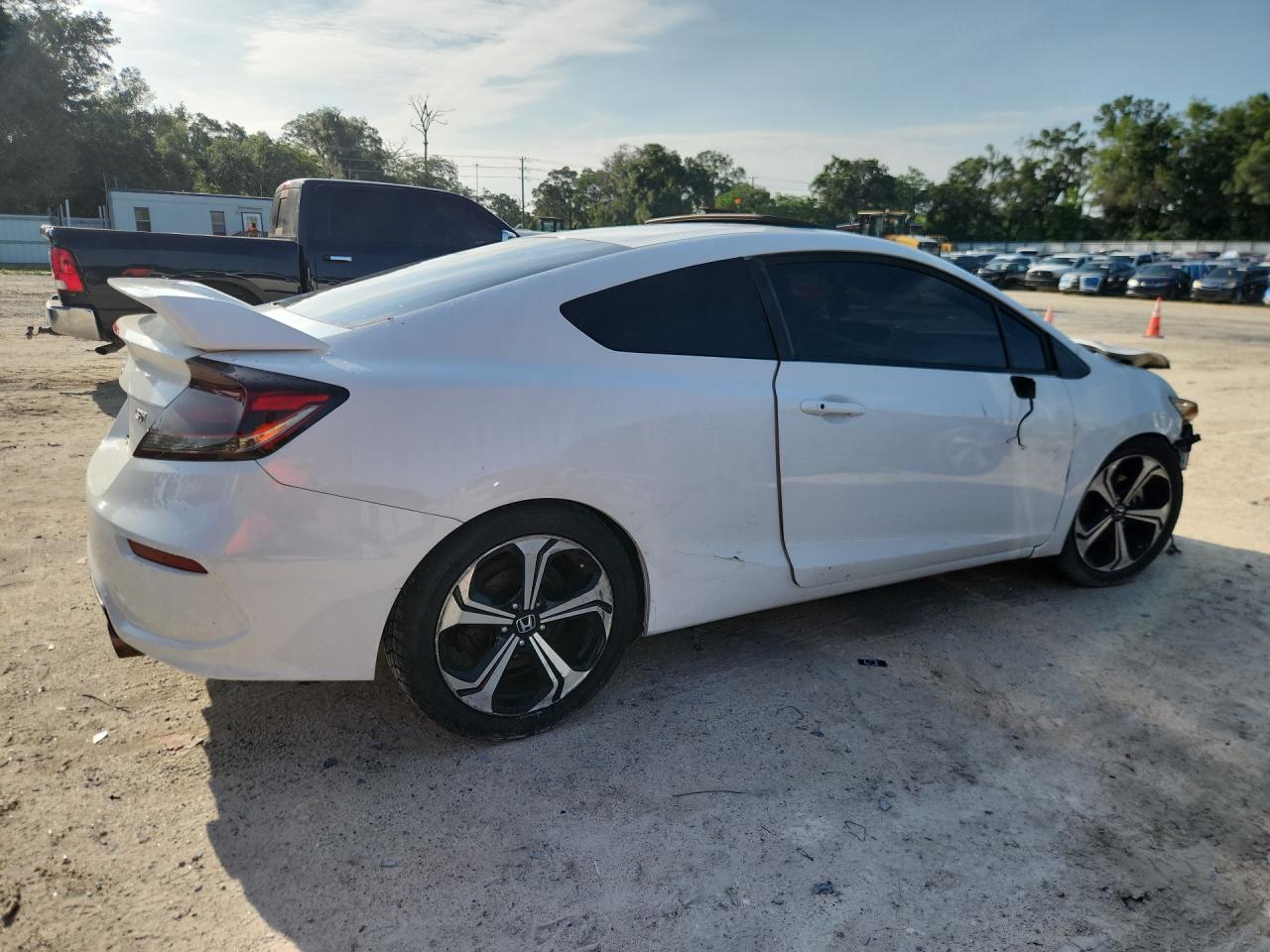 2014 Honda Civic Si White vin: 2HGFG4A53EH701191 Damage: Right Qtr Panel, Dent(S) W/ Paint Dmg, 7 To 8 Inches