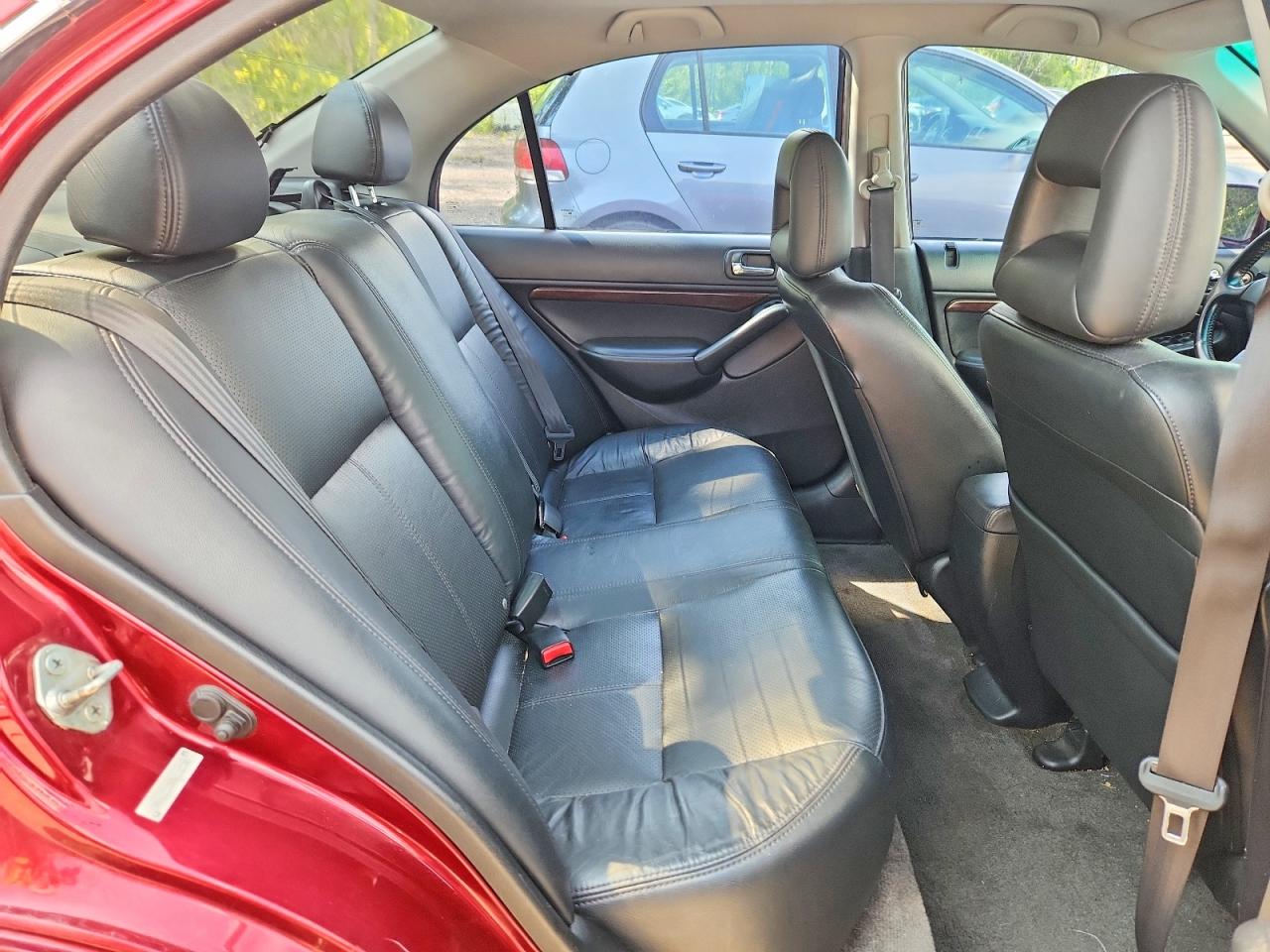 2005 Acura 1.7el Premium Red vin: 2HHES35815H100740