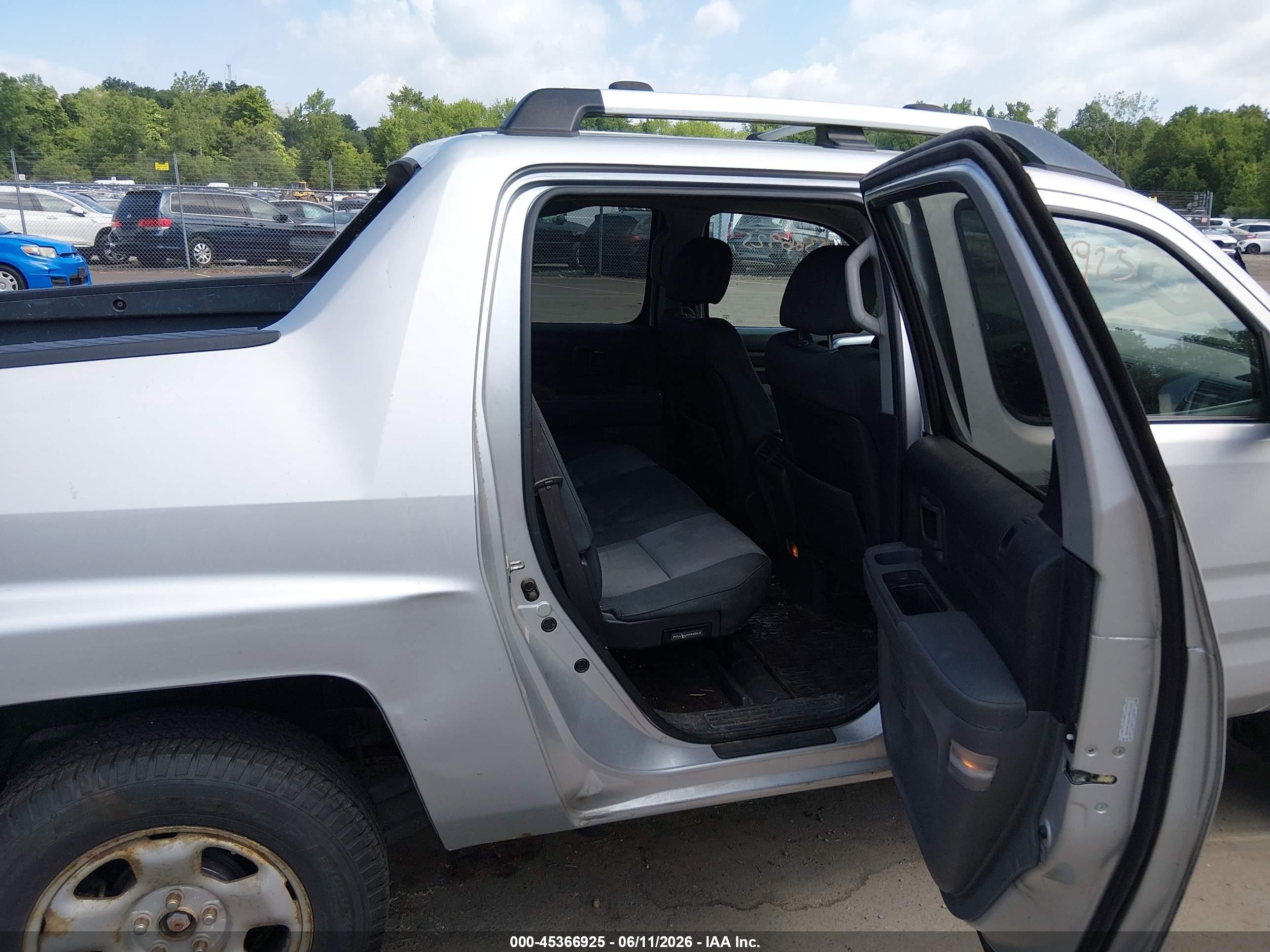 2007 Honda Ridgeline Rt Silver vin: 2HJYK16227H517331