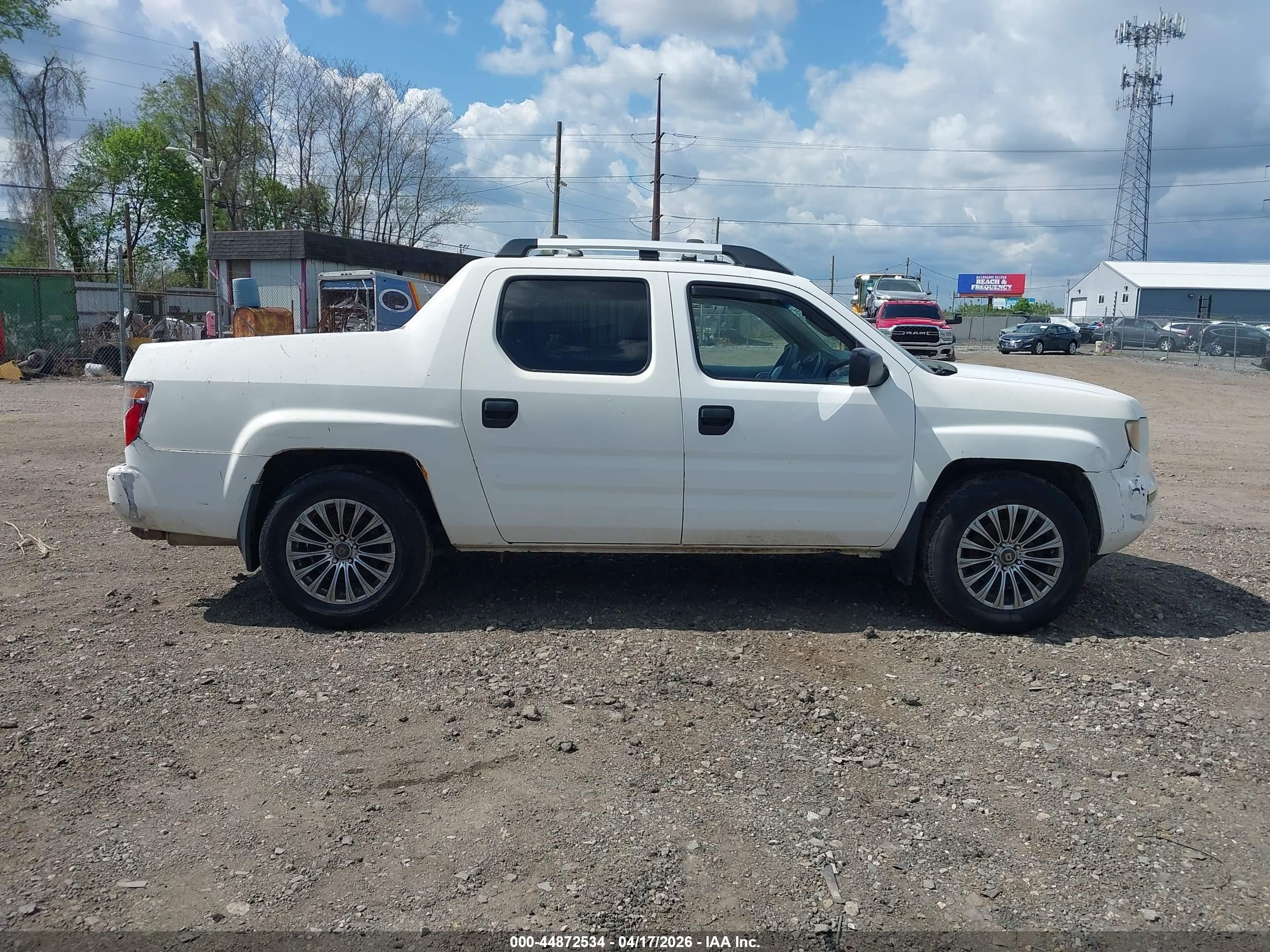 2008 Honda Ridgeline Rt White vin: 2HJYK16258H508821