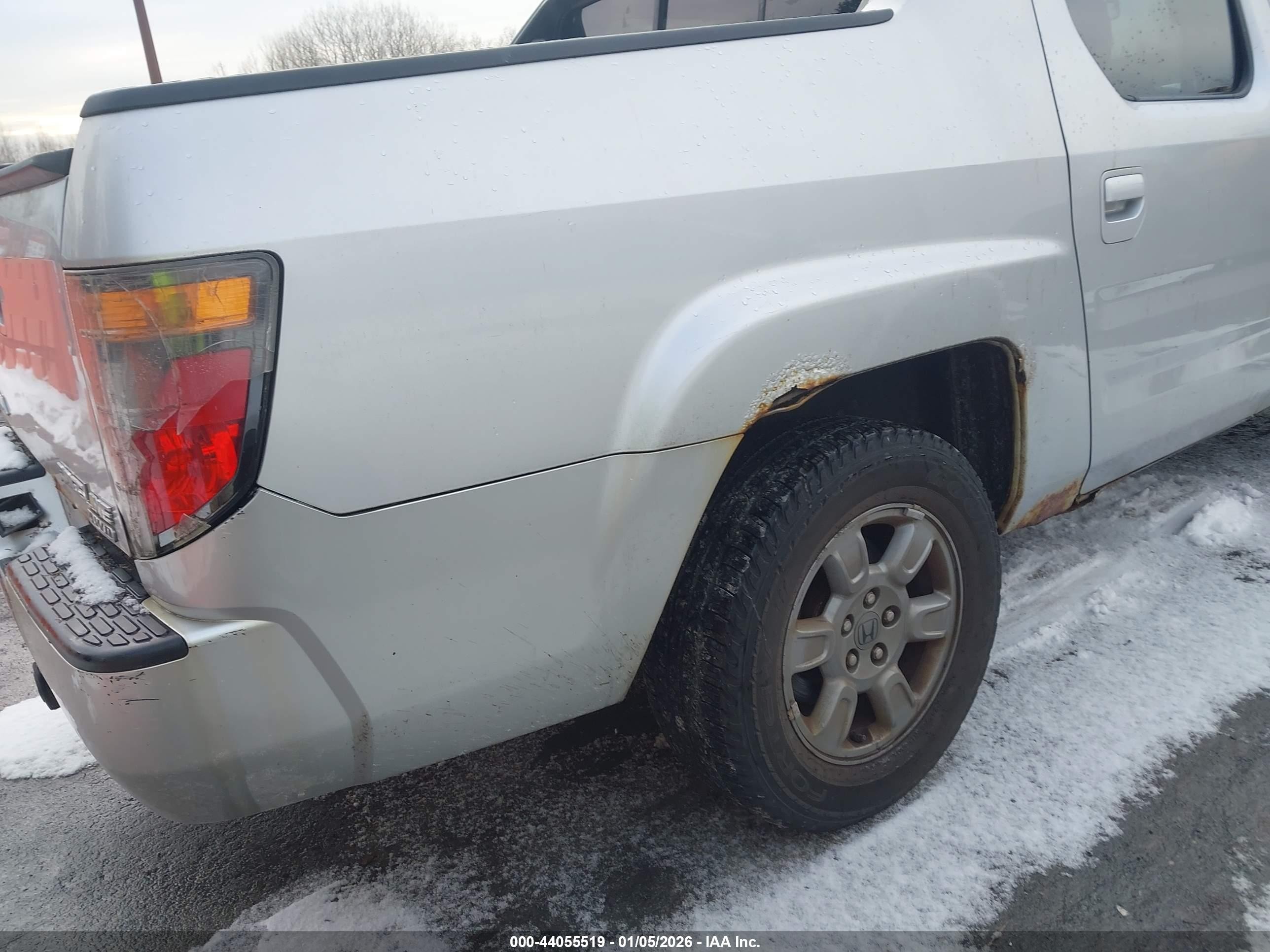 2008 Honda Ridgeline Rtx Silver vin: 2HJYK16358H507077