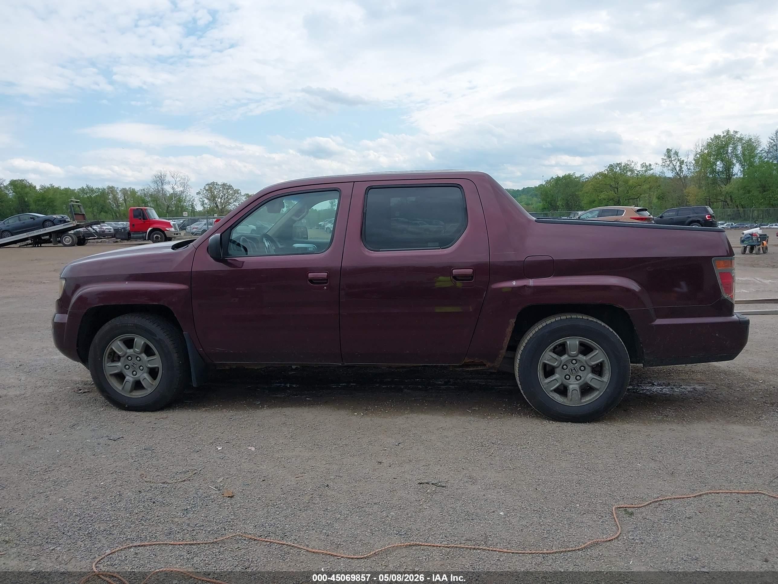 2007 Honda Ridgeline Rtx Maroon vin: 2HJYK16377H539656