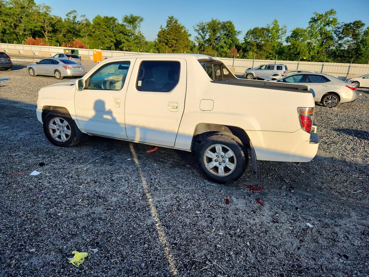 2006 Honda Ridgeline Rts White vin: 2HJYK16416H536968