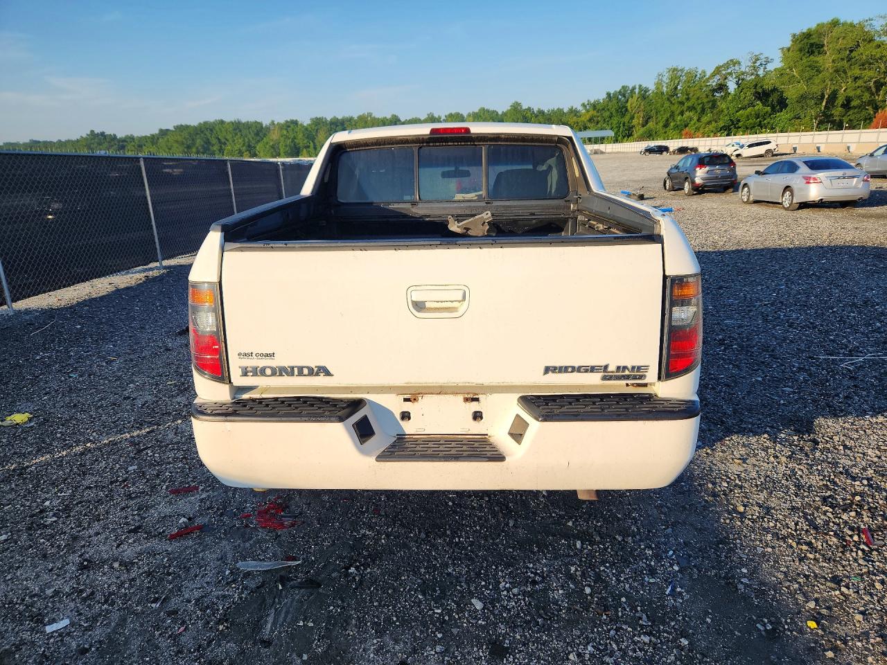2006 Honda Ridgeline Rts White vin: 2HJYK16416H536968