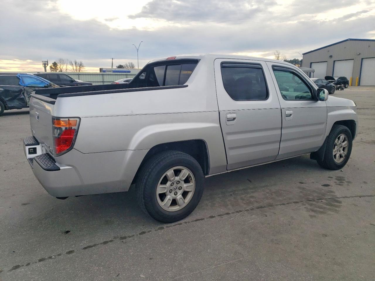 2007 Honda Ridgeline Rts Silver vin: 2HJYK16427H521963