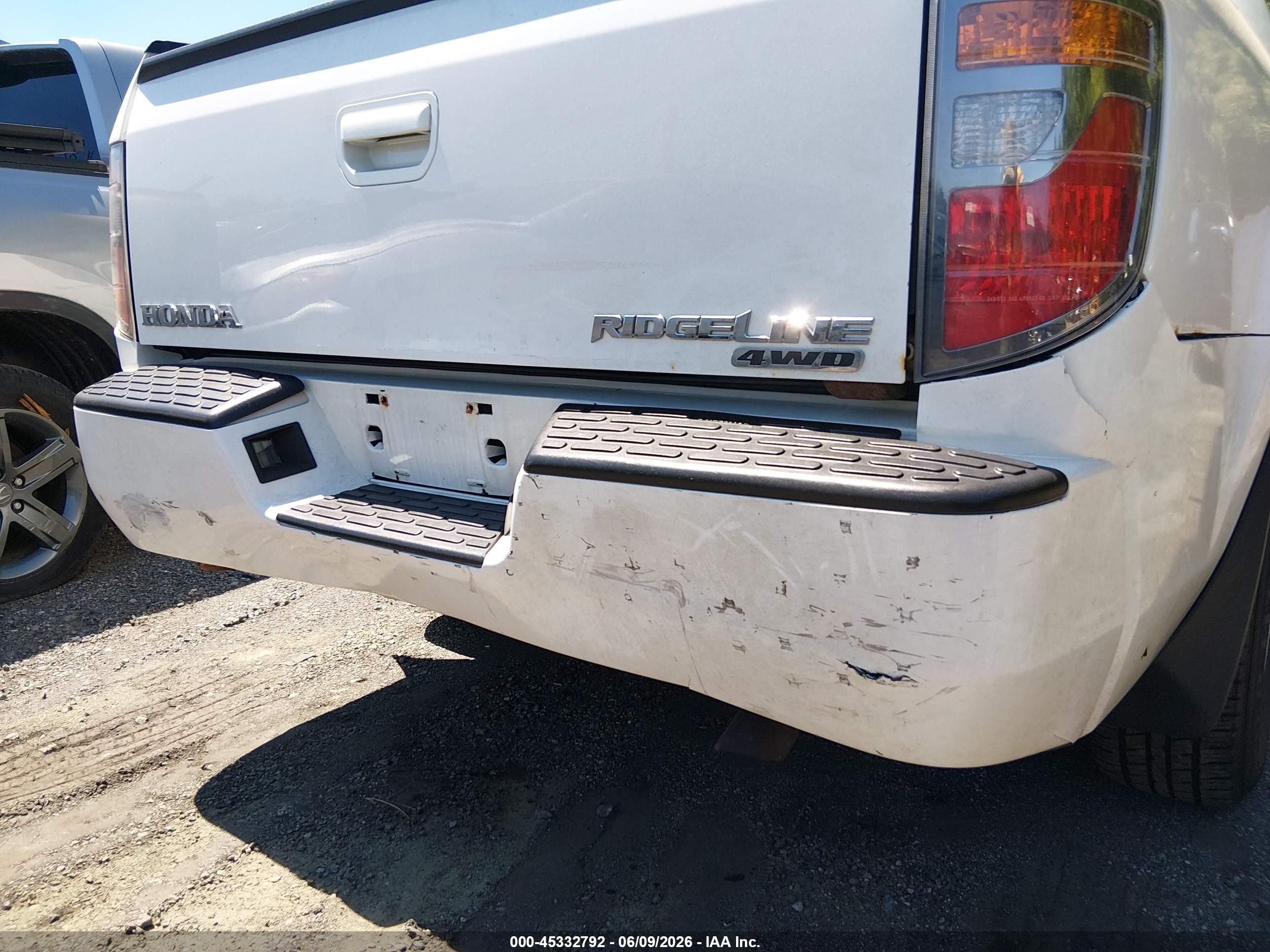 2006 Honda Ridgeline Rts White vin: 2HJYK16436H560396