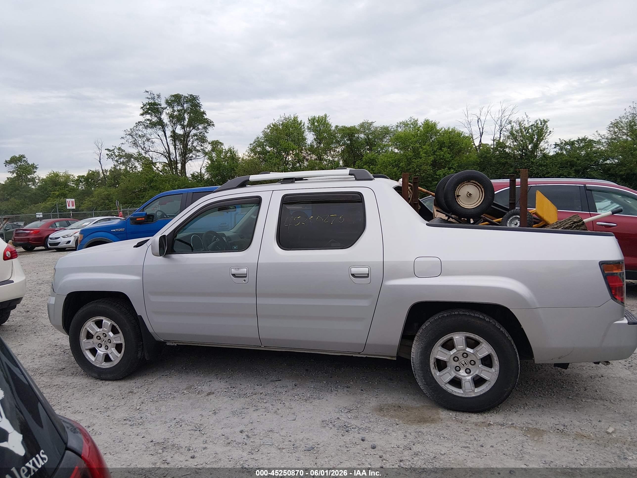 2008 Honda Ridgeline Rts Silver vin: 2HJYK16438H525005