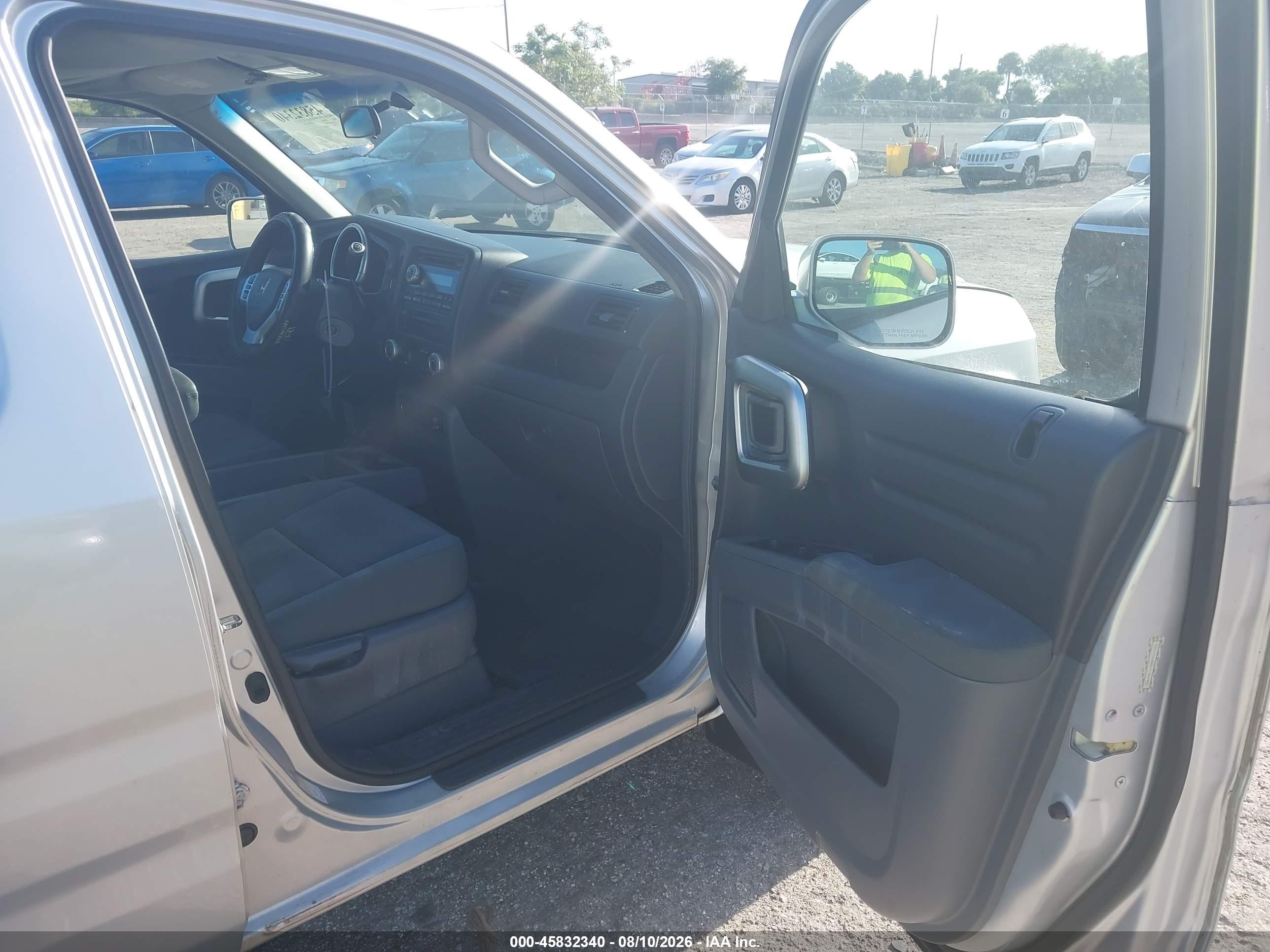 2008 Honda Ridgeline Rts Silver vin: 2HJYK16448H501621