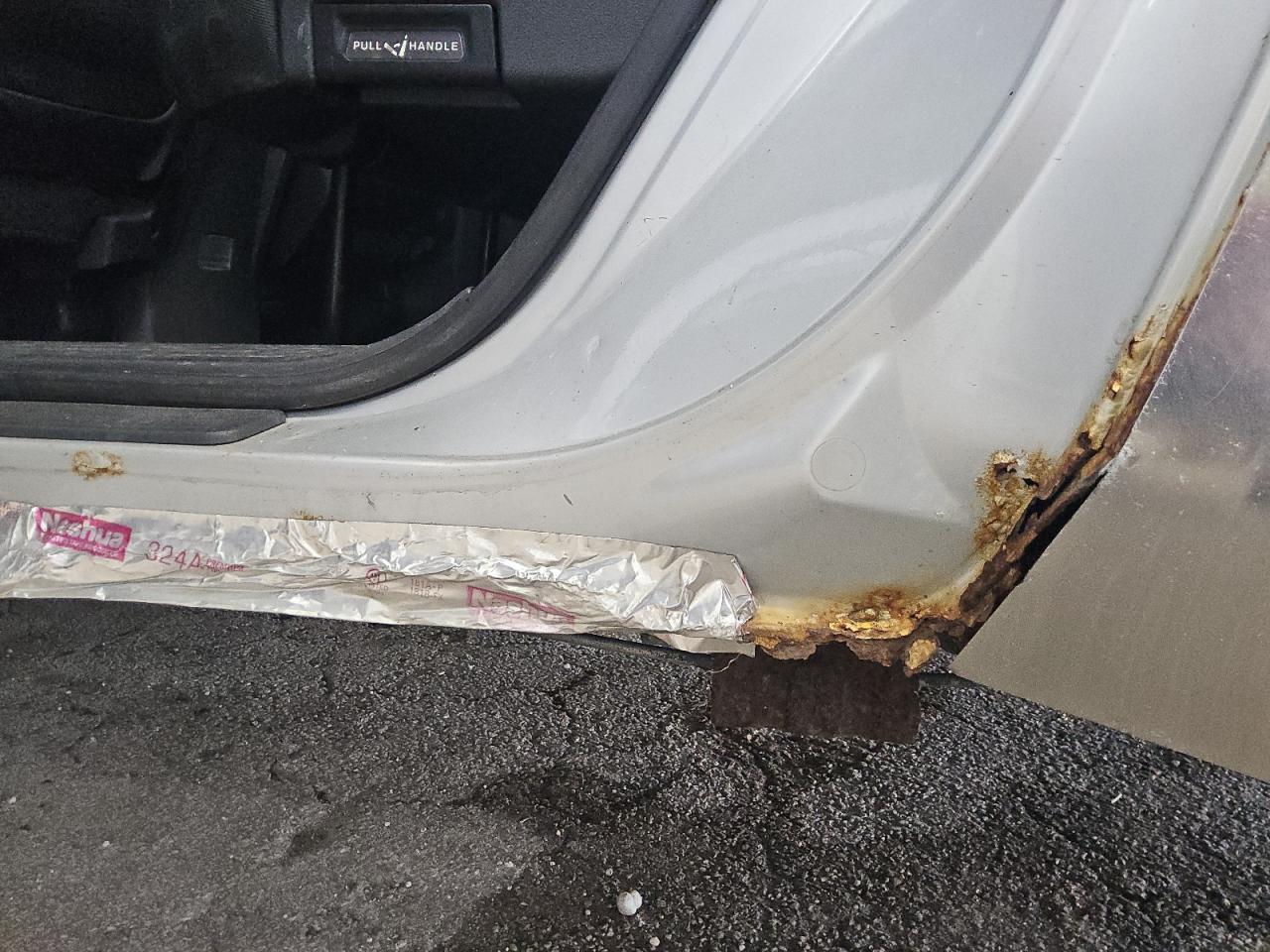 2007 Honda Ridgeline Rts Silver vin: 2HJYK16487H002514 Damage: Left Rocker Panel, Rust, Severe Damage