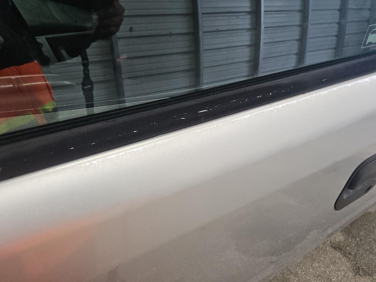 2007 Honda Ridgeline Rts Silver vin: 2HJYK16487H002514 Damage: Left Front Door, Peeling, > 12 Inches