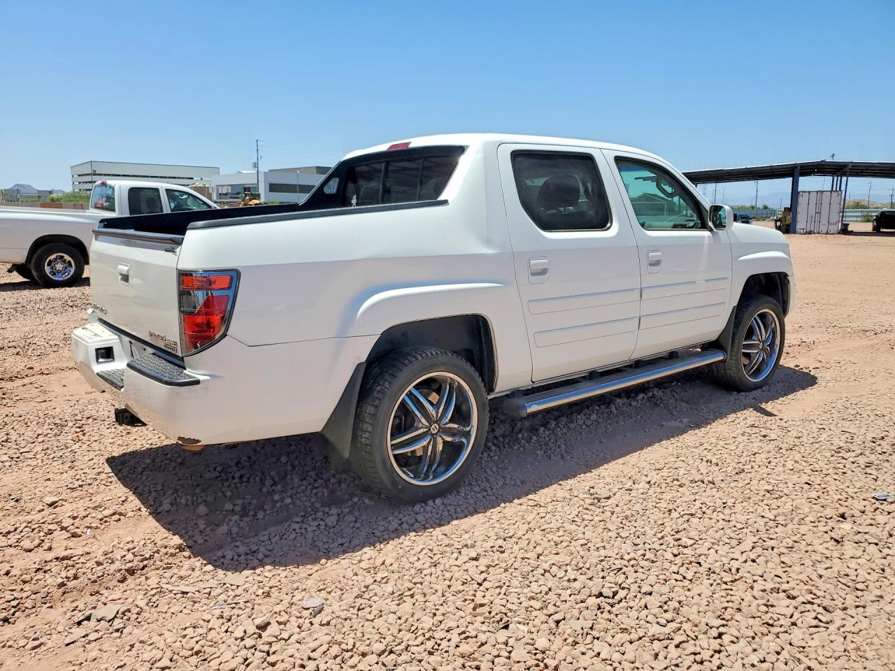 2008 Honda Ridgeline Rtl White vin: 2HJYK16508H500071