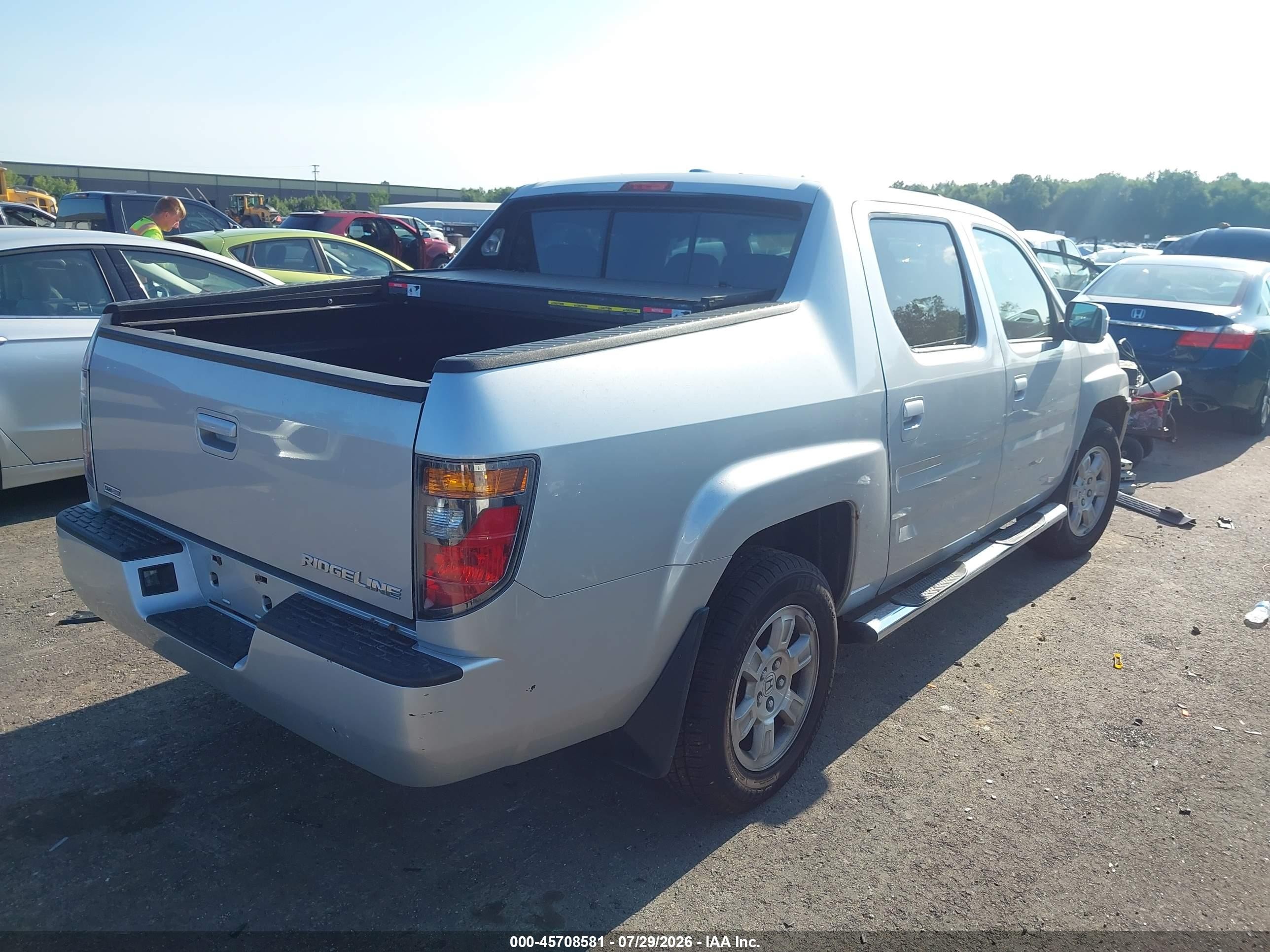 2008 Honda Ridgeline Rtl Silver vin: 2HJYK16508H506310