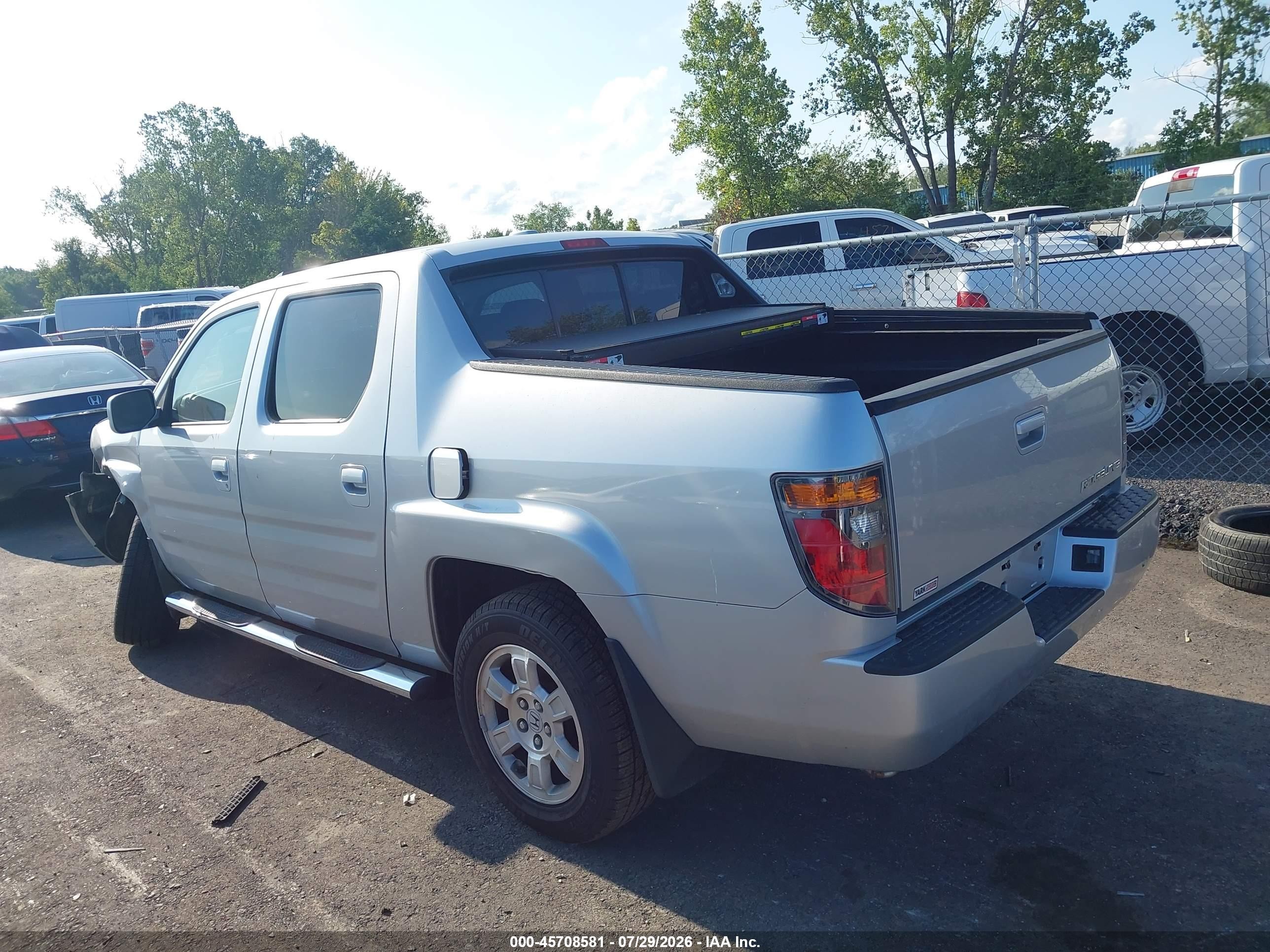 2008 Honda Ridgeline Rtl Silver vin: 2HJYK16508H506310